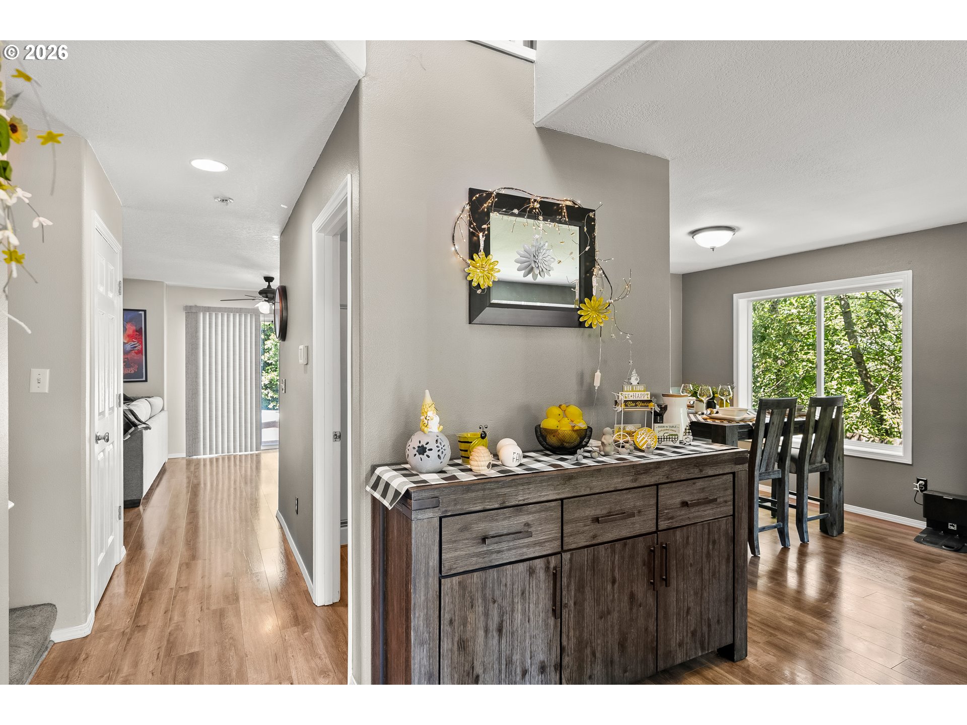 property viewer photo 2