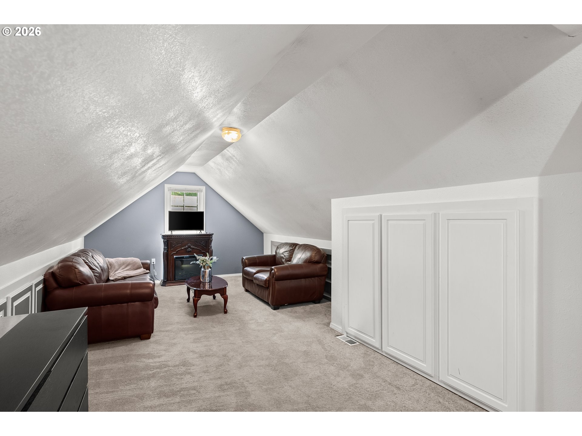 property viewer photo 20