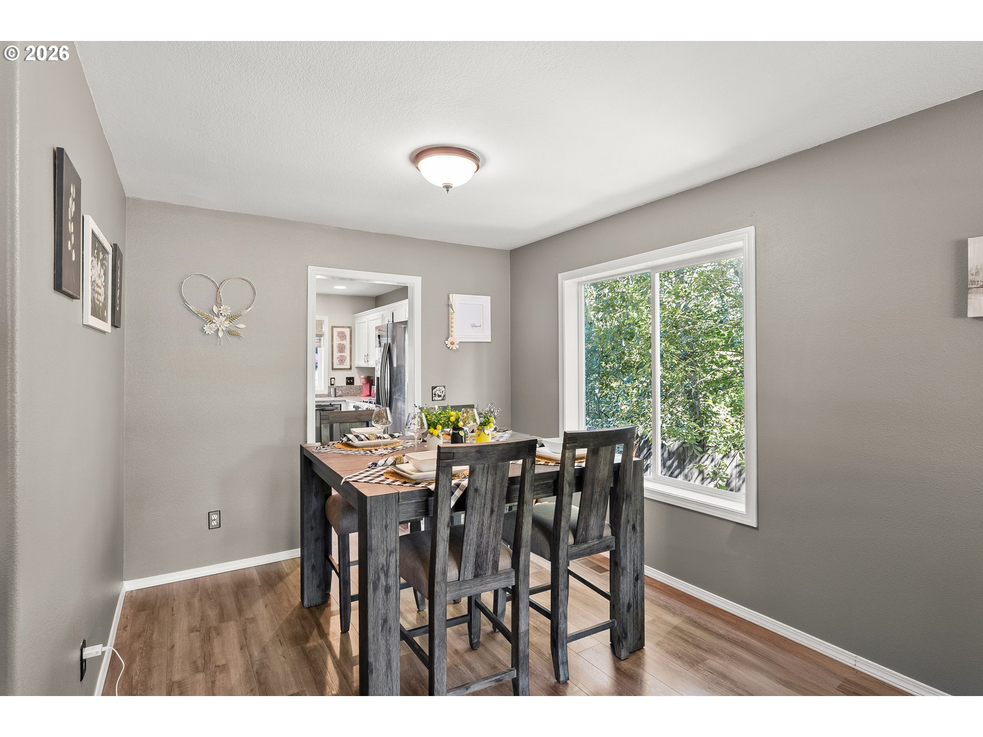 property viewer photo 4