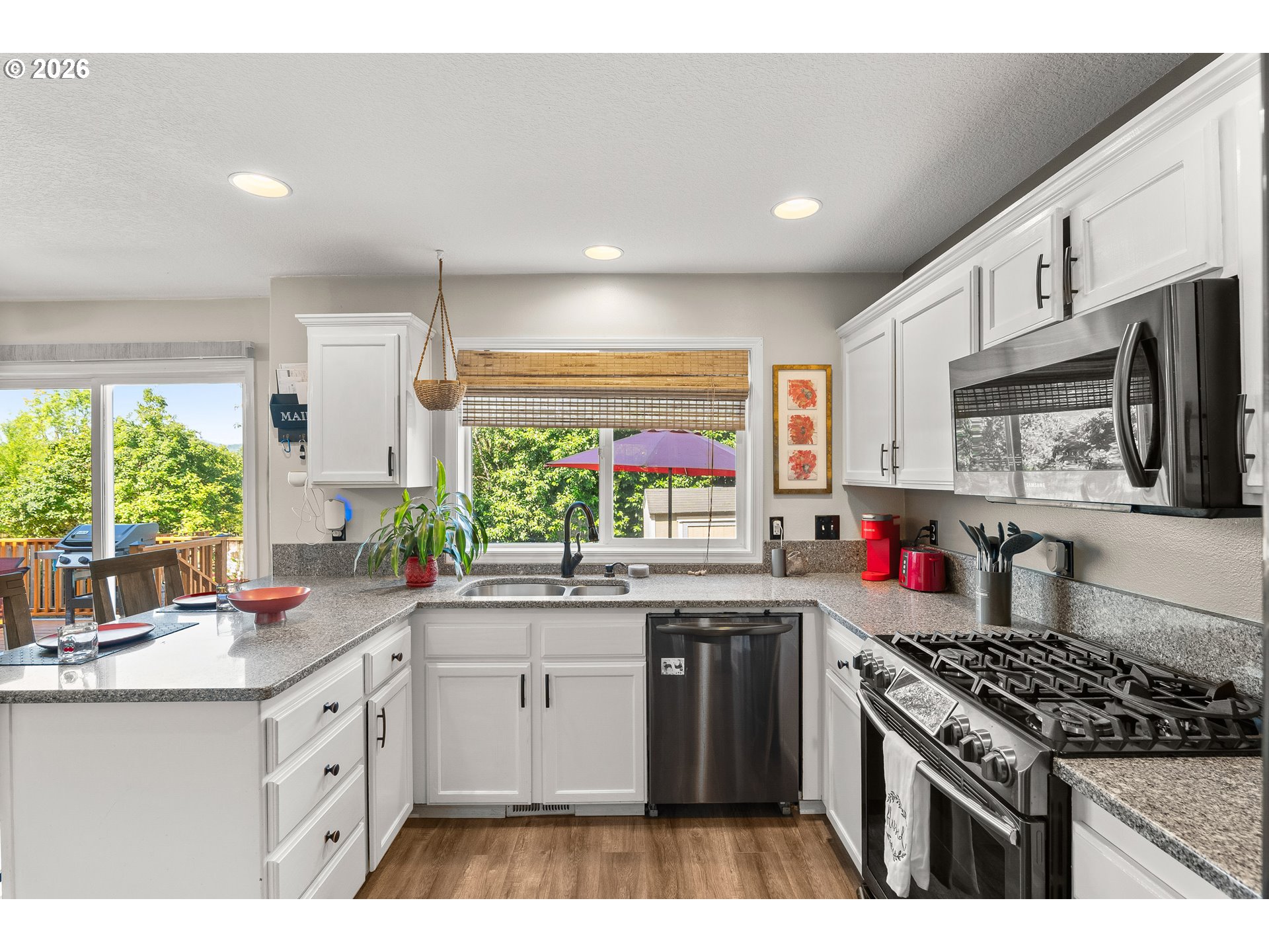 property viewer photo 5