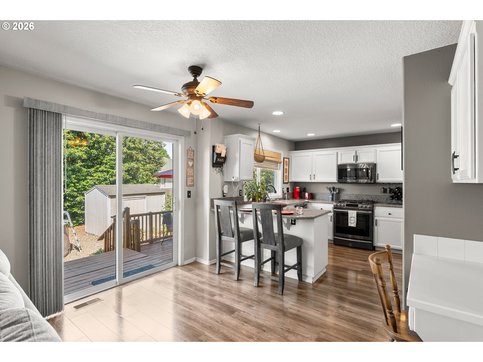 property viewer photo 7