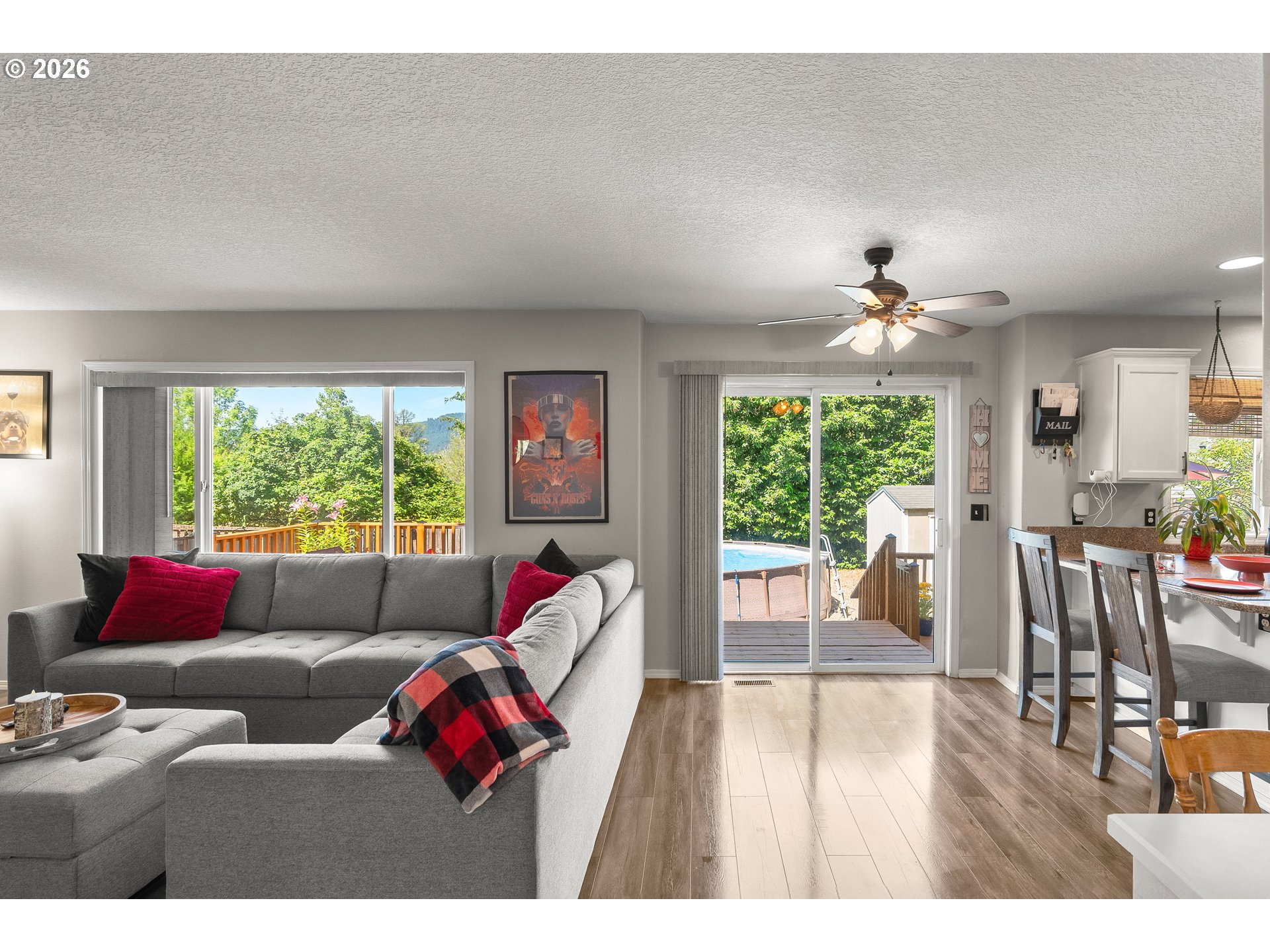 property viewer photo 9