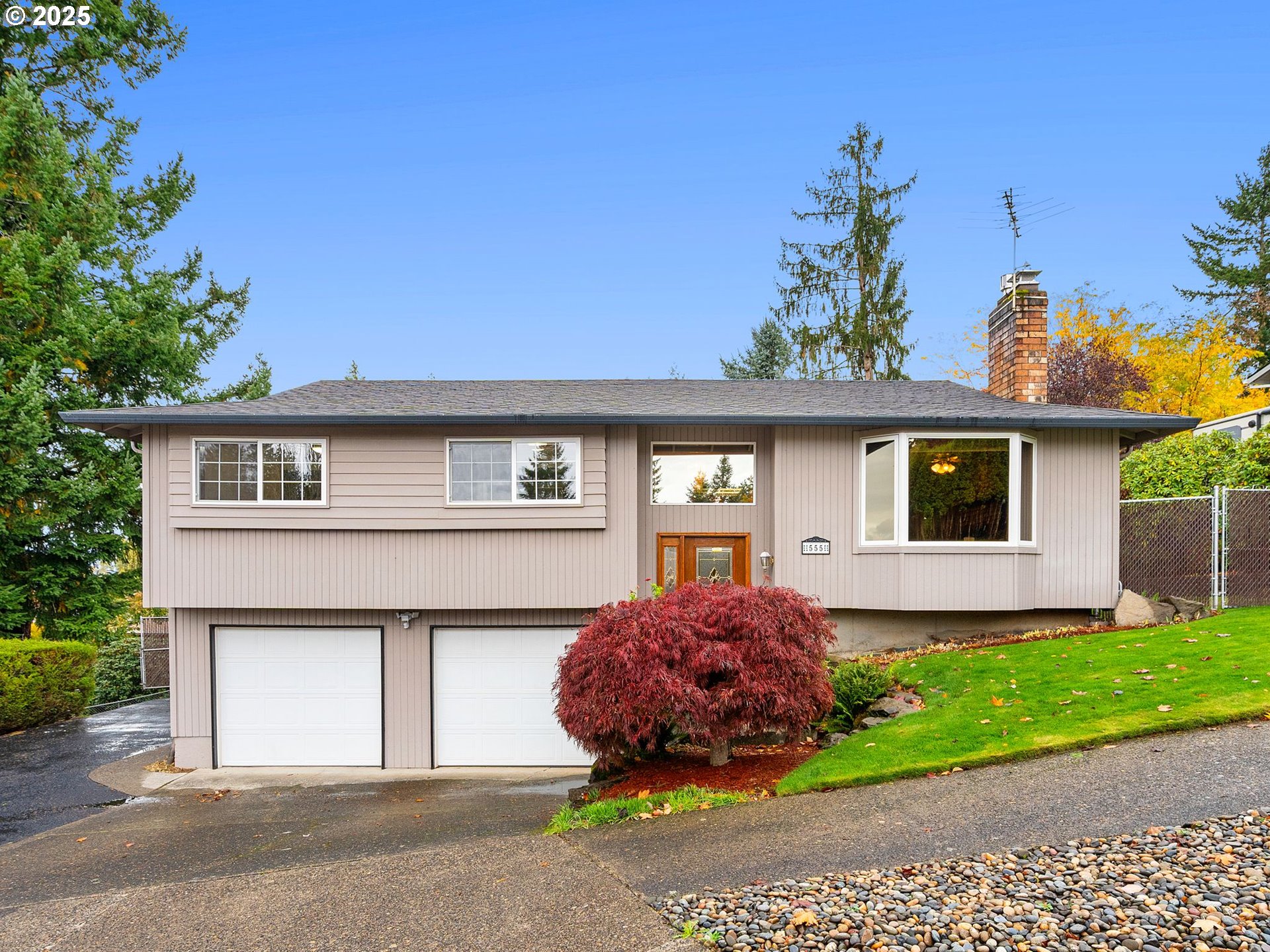 property viewer photo 1