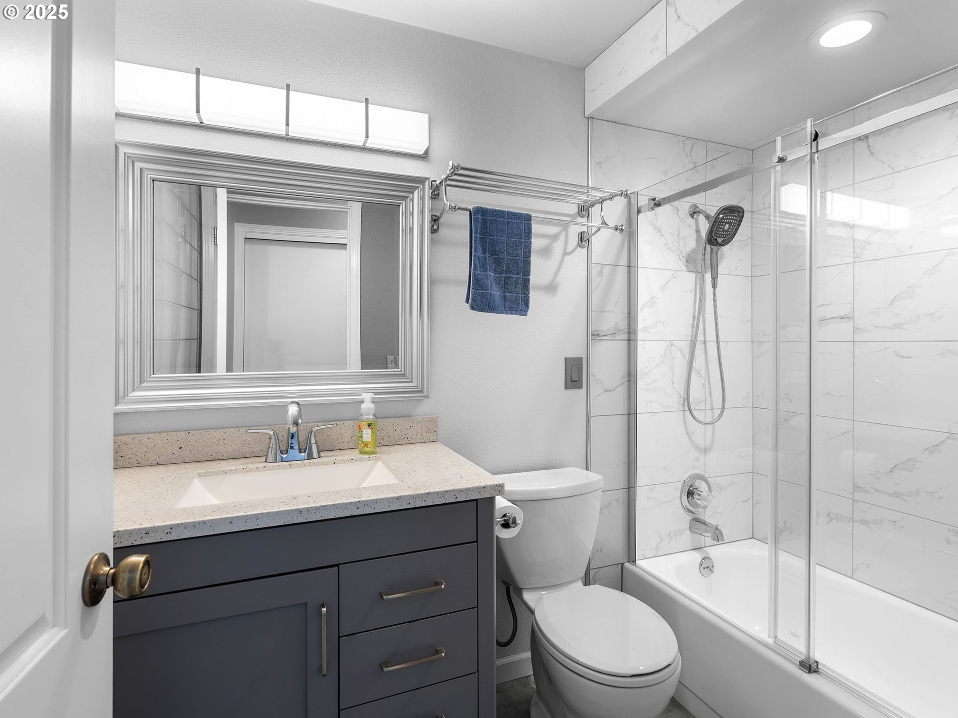 property viewer photo 24