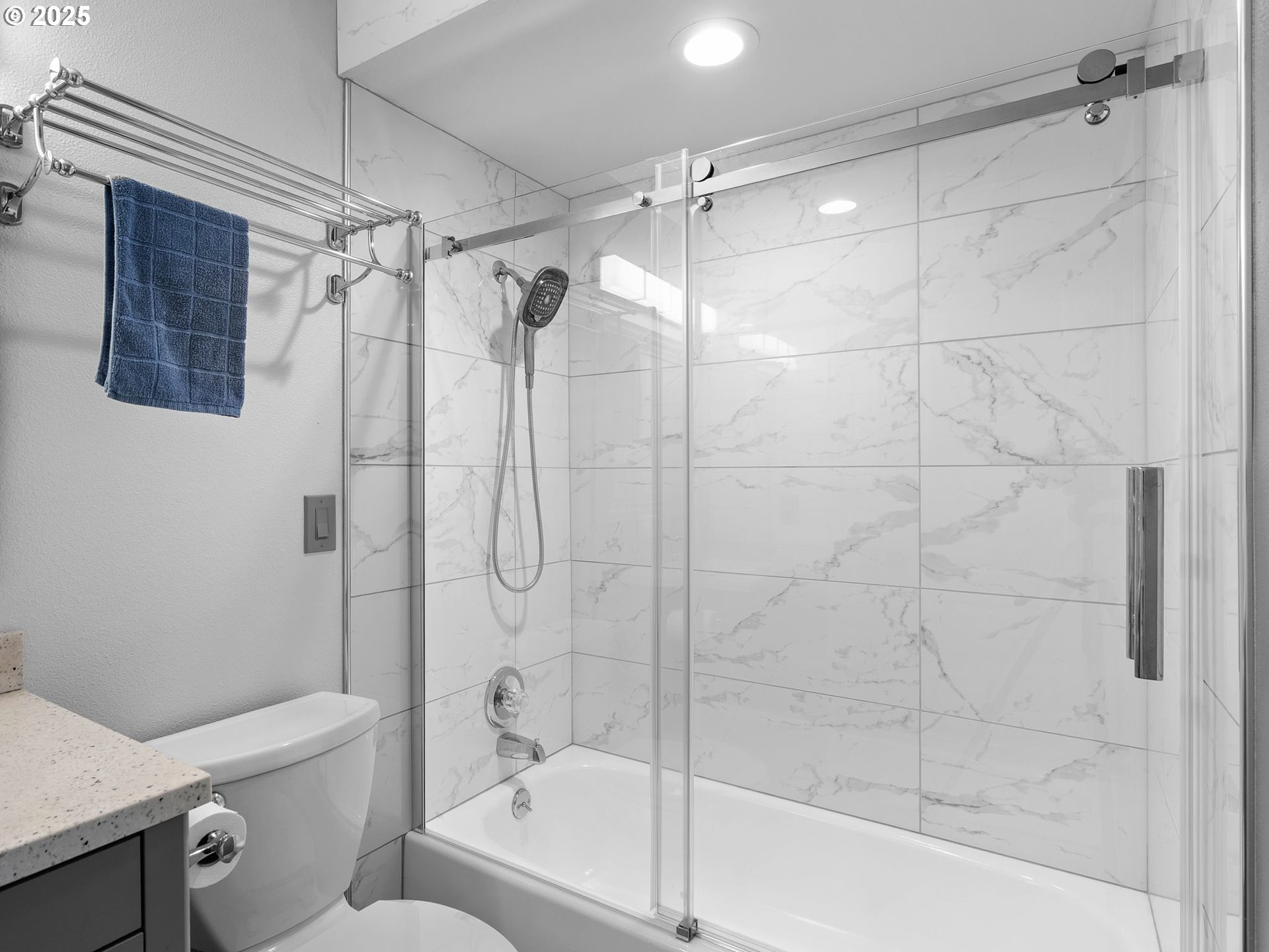 property viewer photo 25