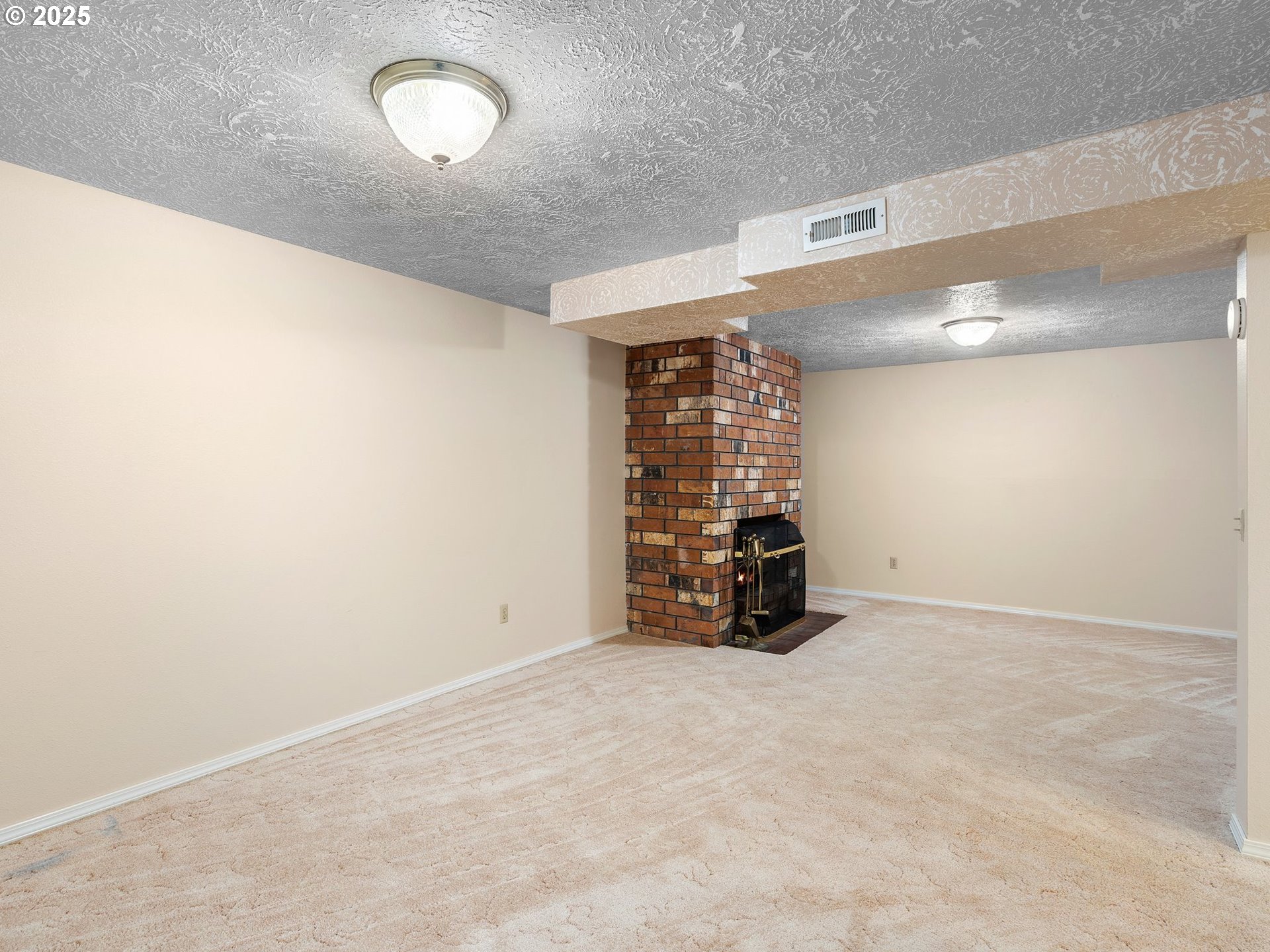 property viewer photo 32