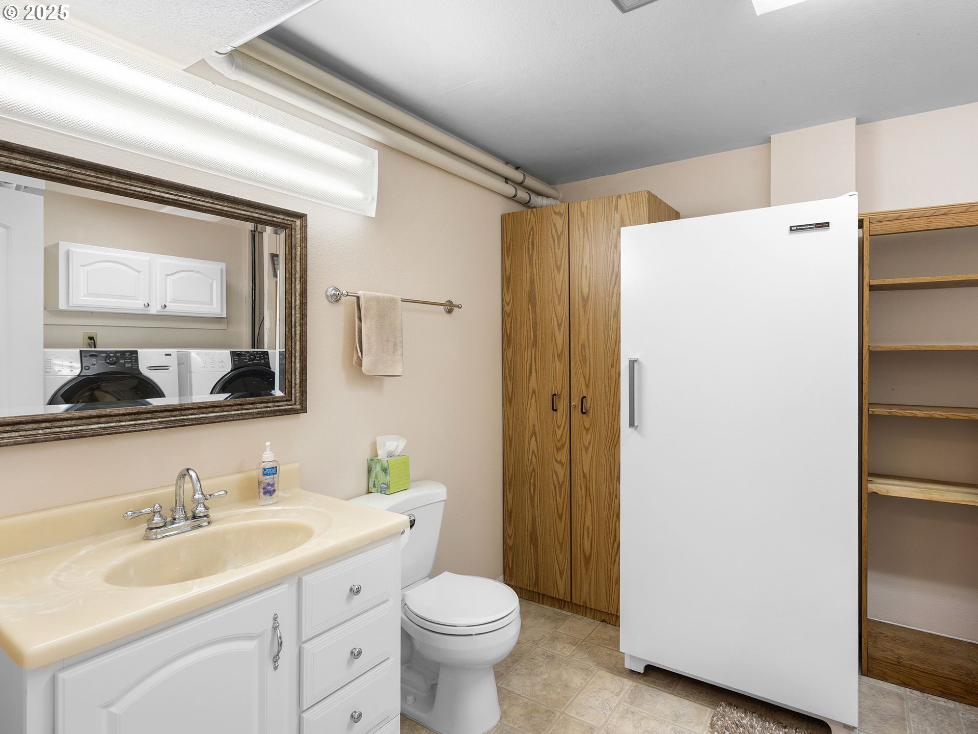 property viewer photo 33