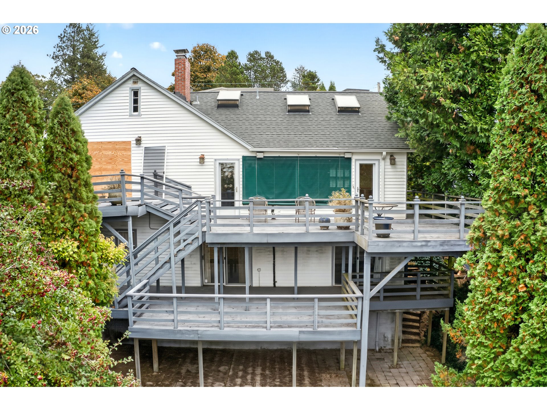 main property photo 40