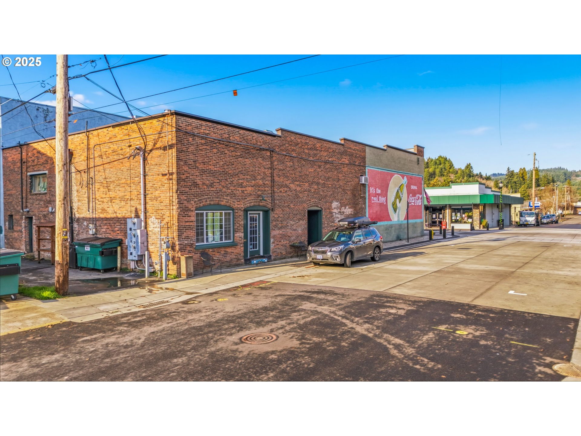 main property photo 41