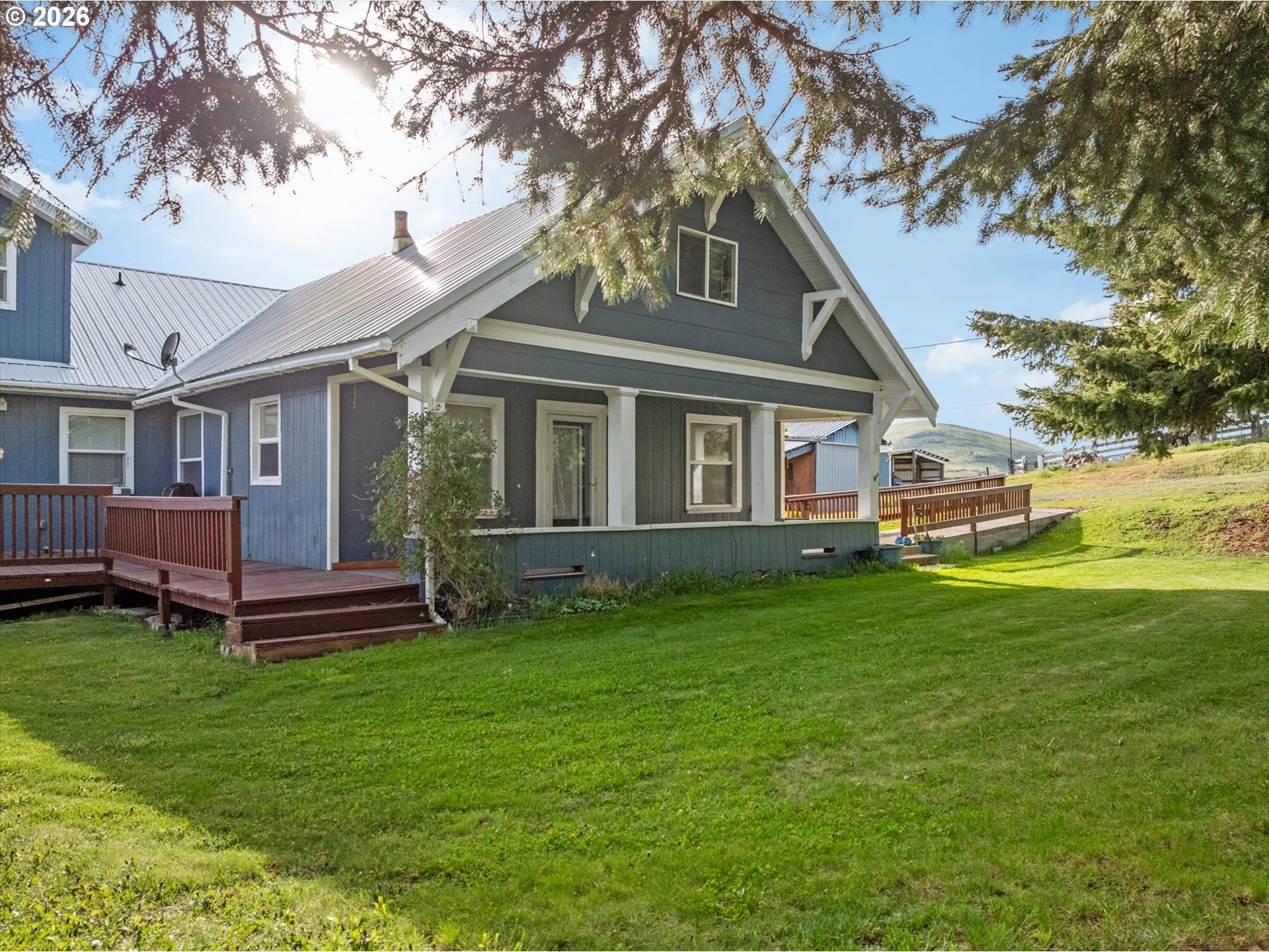 main property photo 27