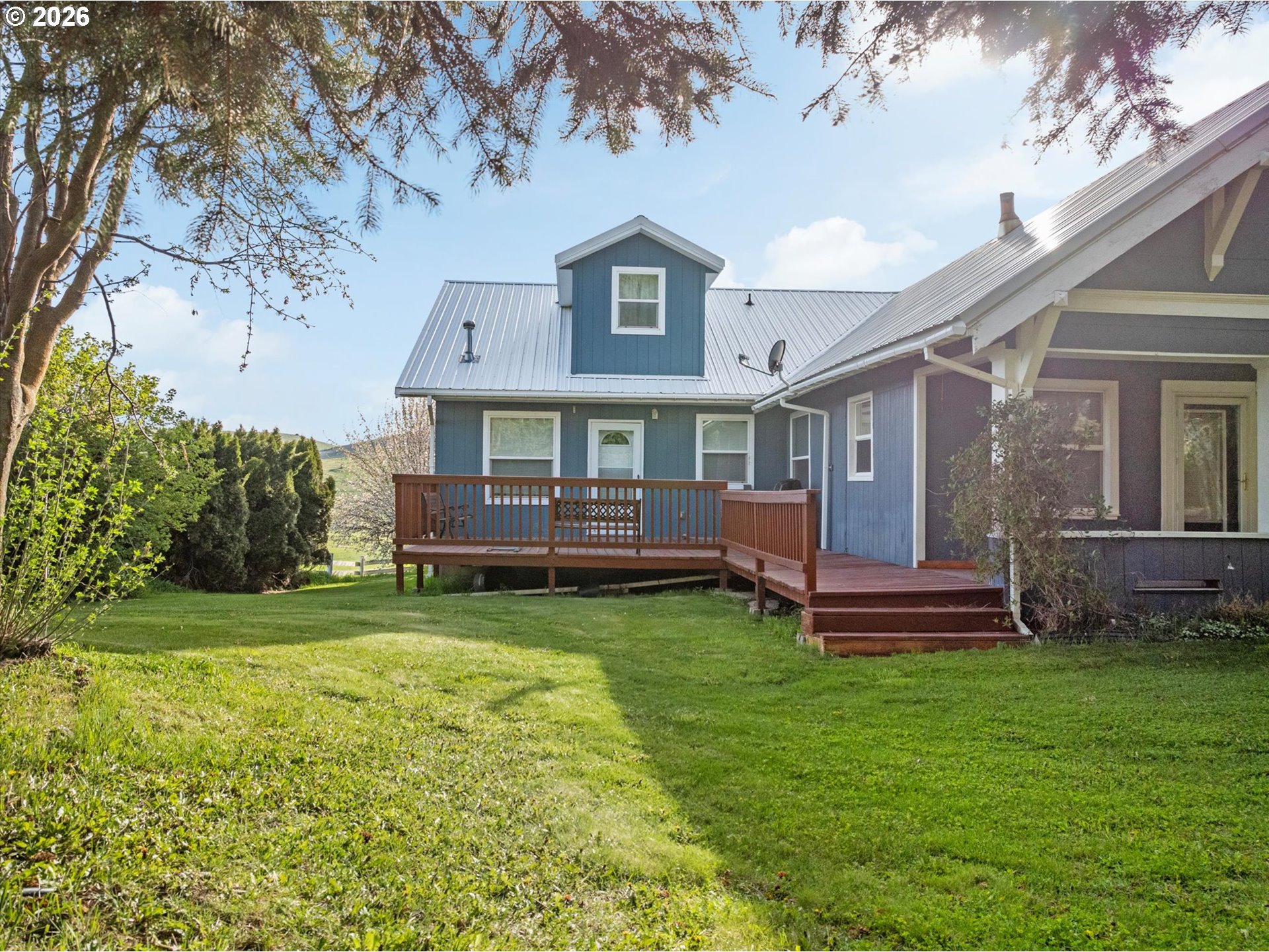 main property photo 28