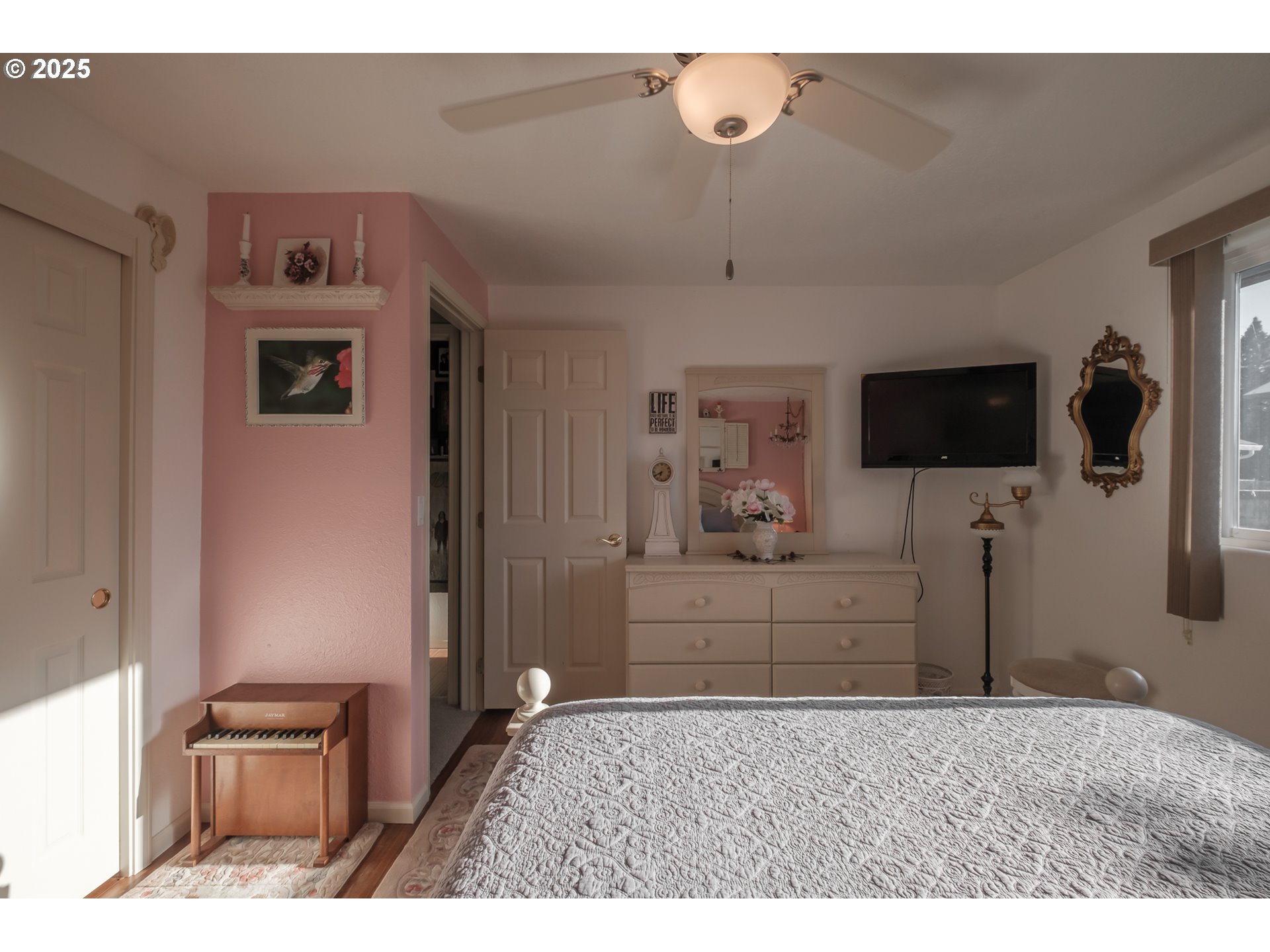 property viewer photo 10