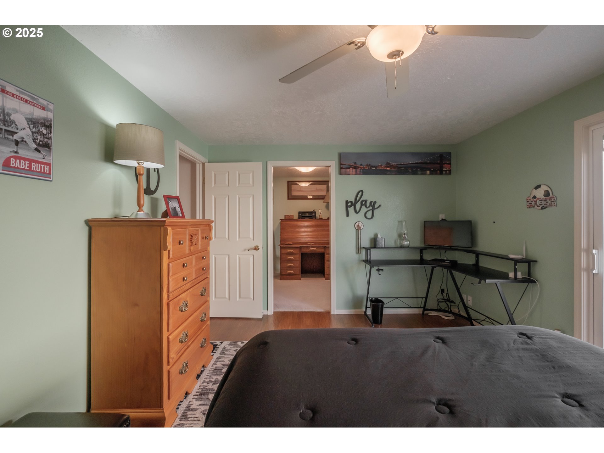 property viewer photo 12