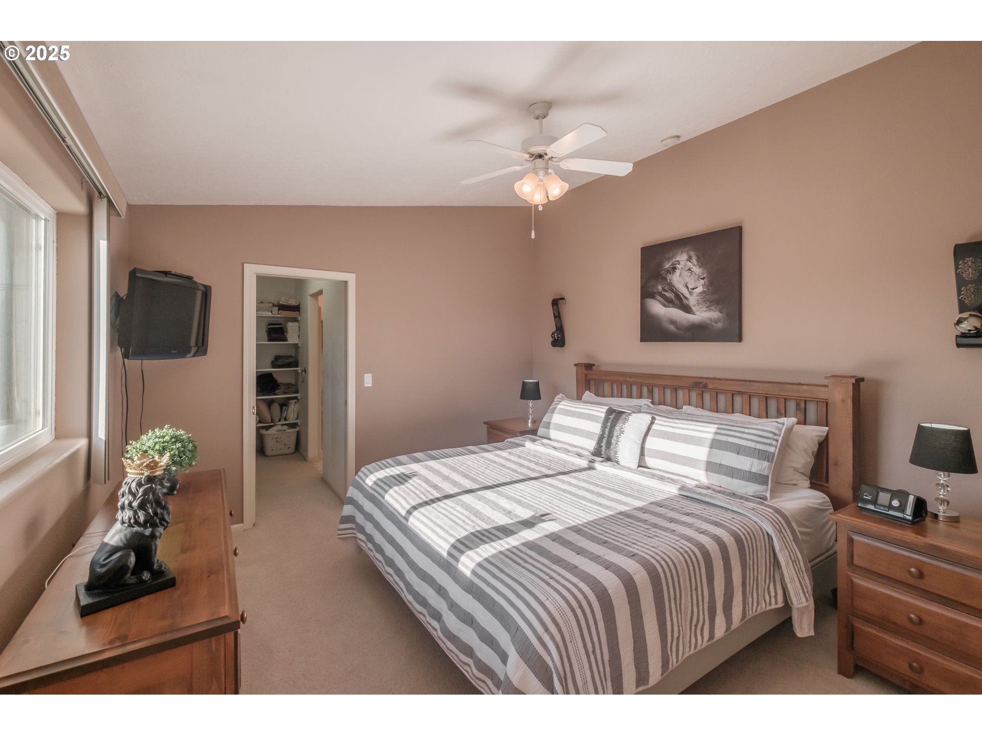 property viewer photo 15