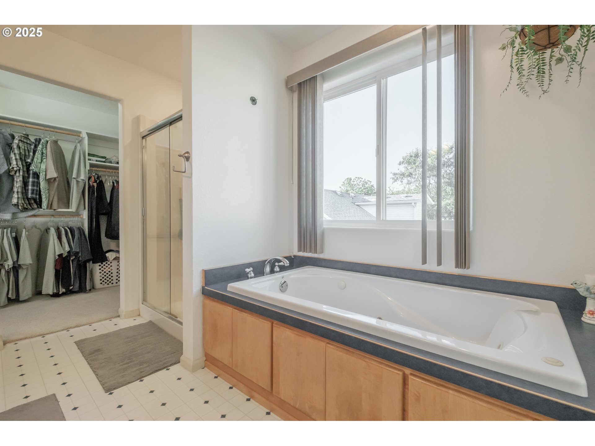 property viewer photo 19