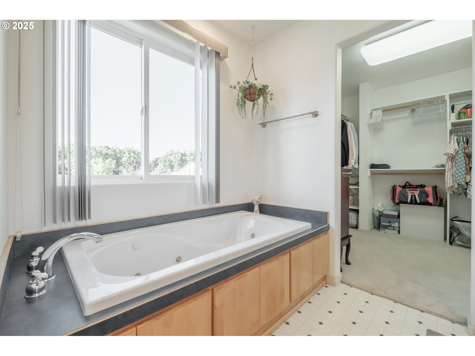 property viewer photo 20