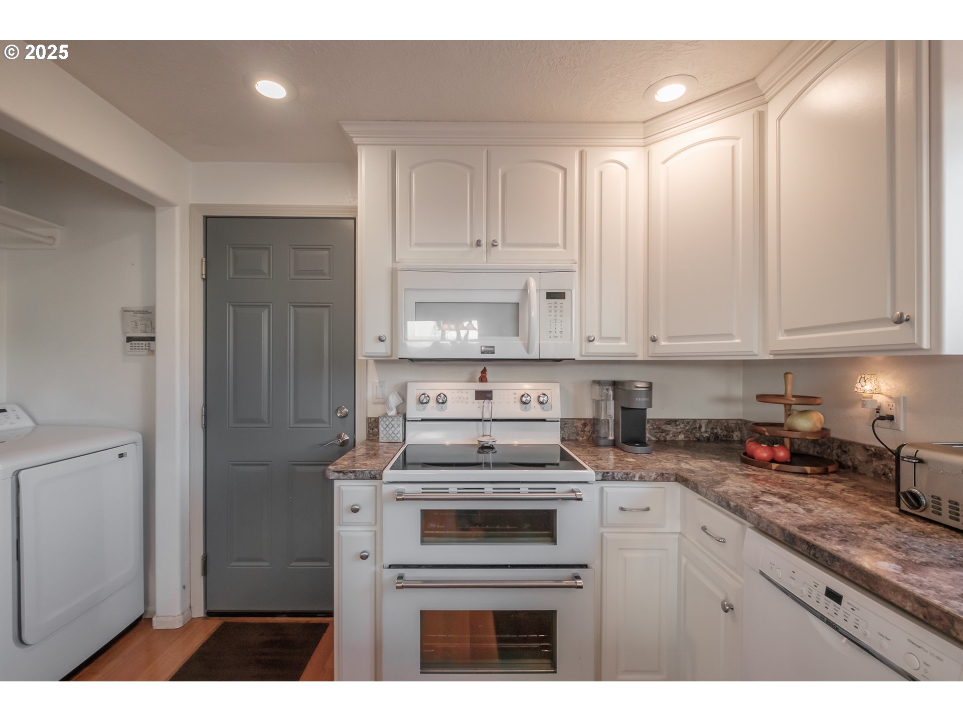 property viewer photo 5