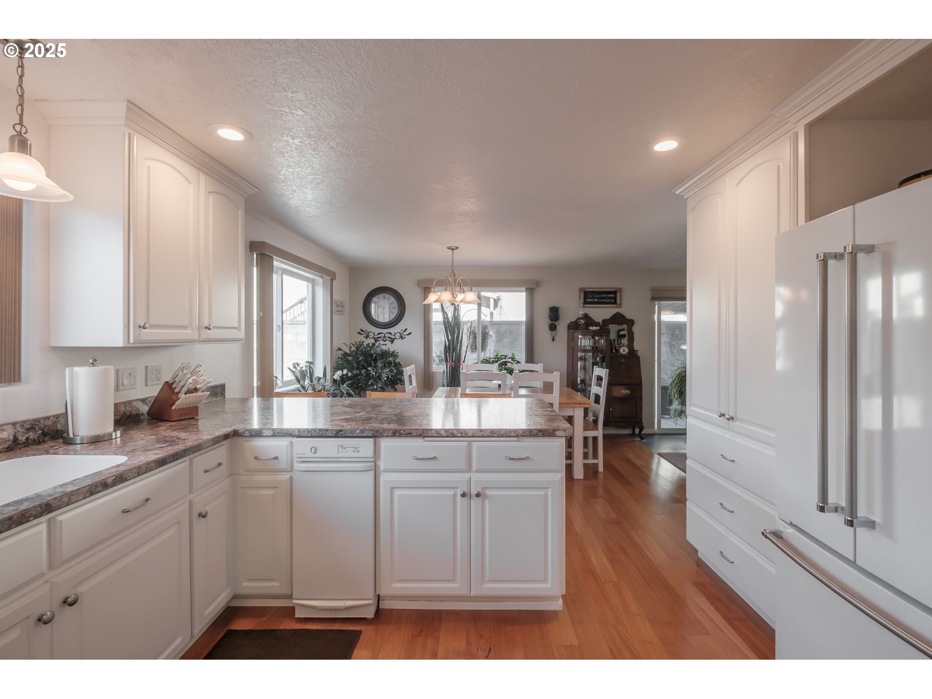 property viewer photo 6