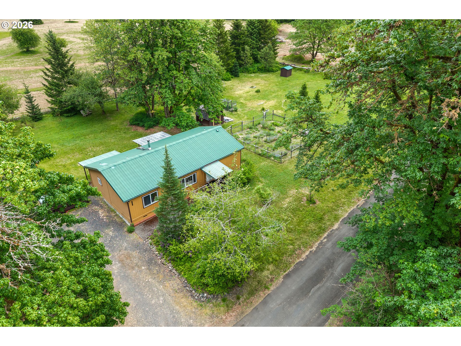 main property photo 31