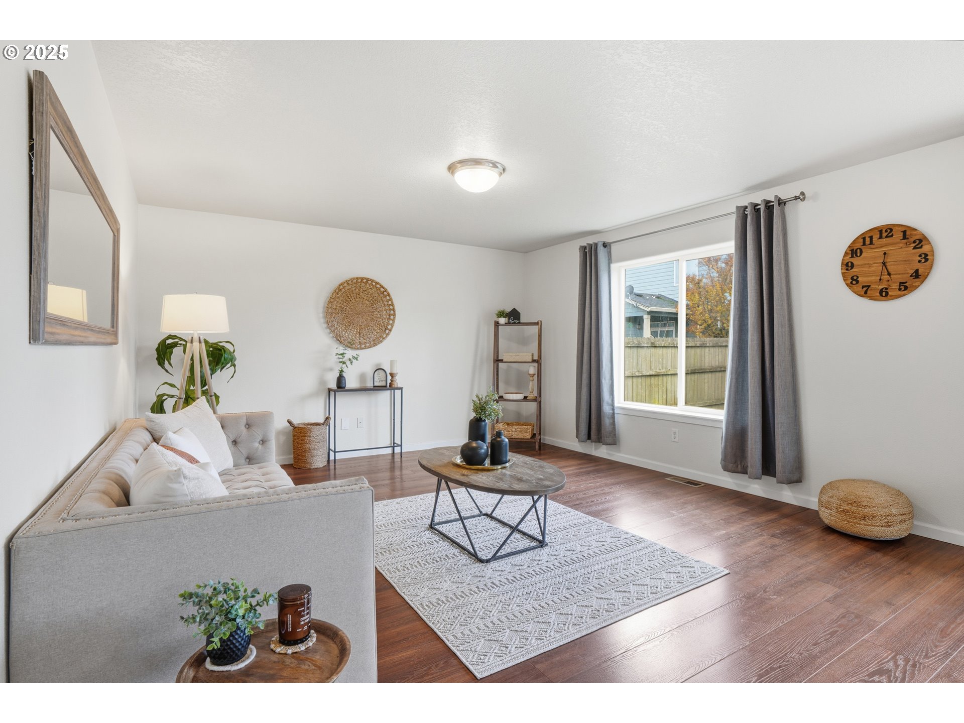 property viewer photo 10
