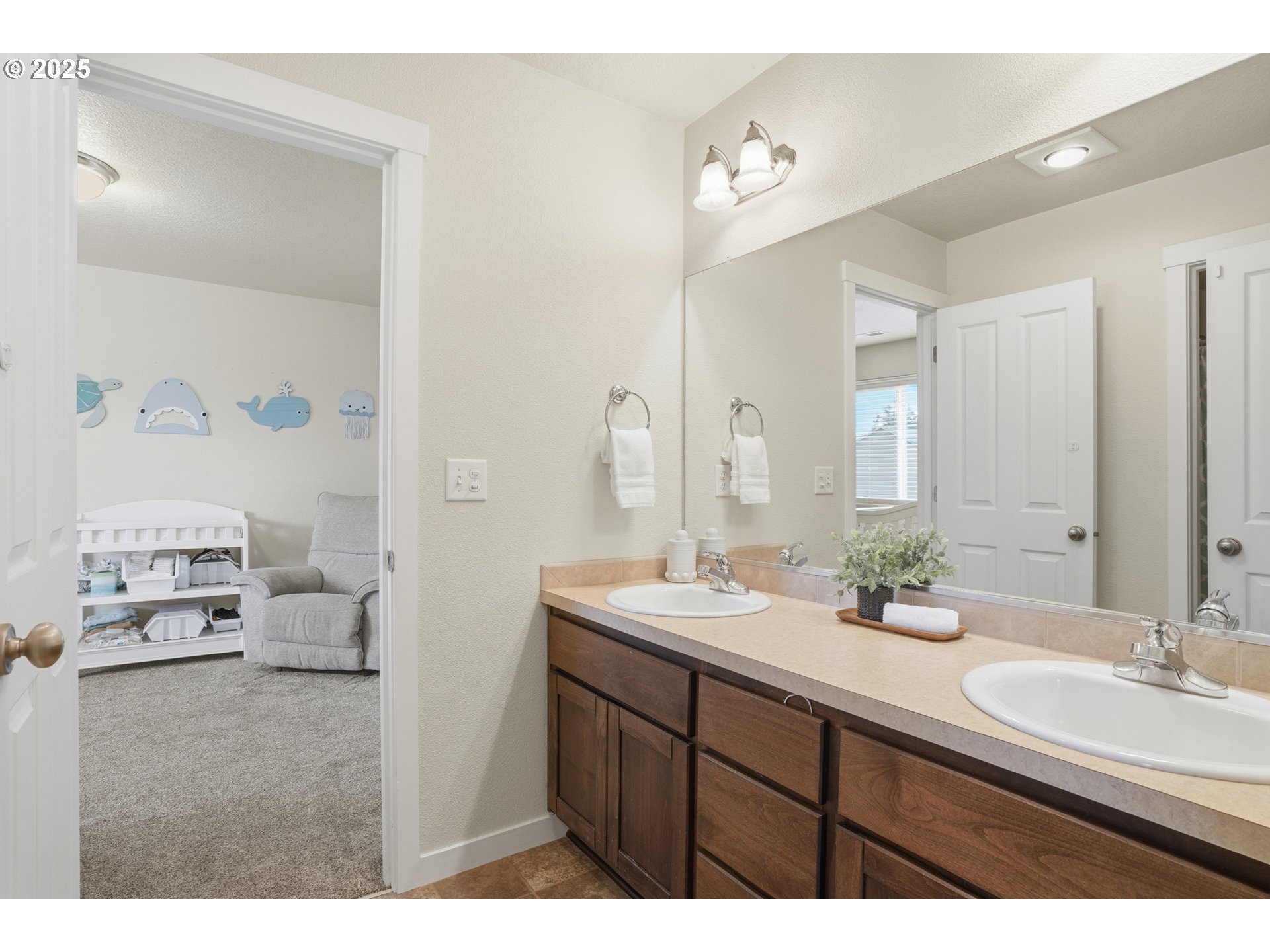property viewer photo 21
