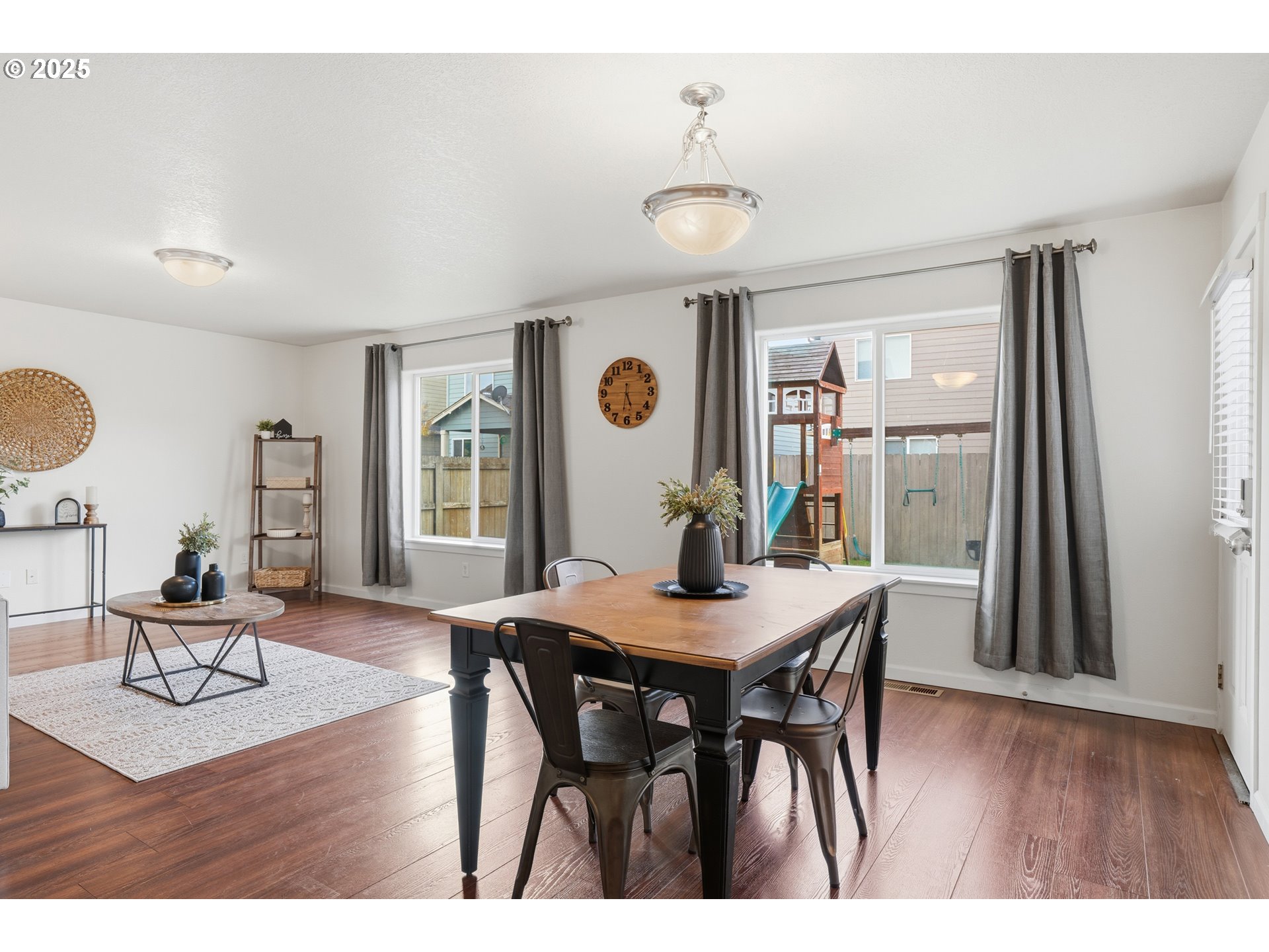 property viewer photo 7