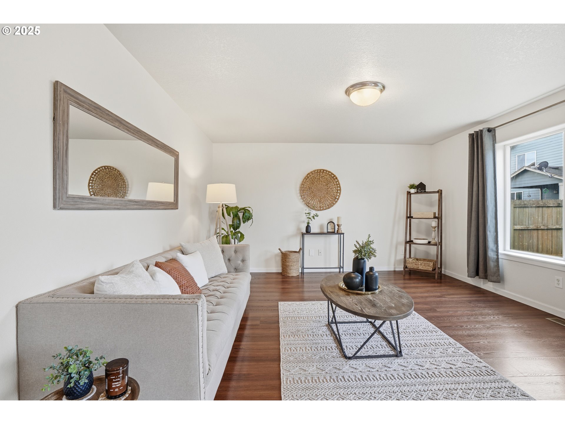 property viewer photo 9