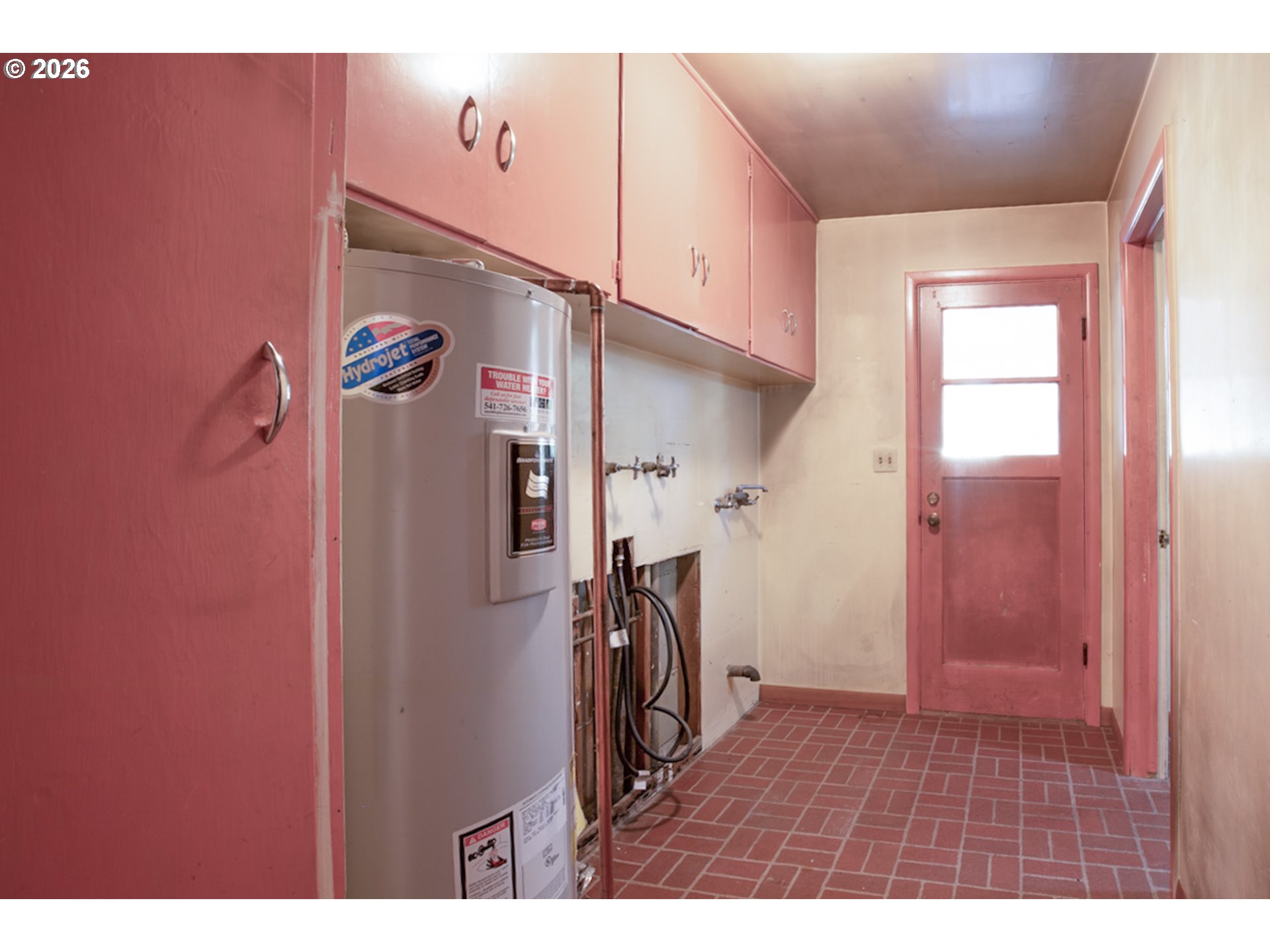 main property photo 14