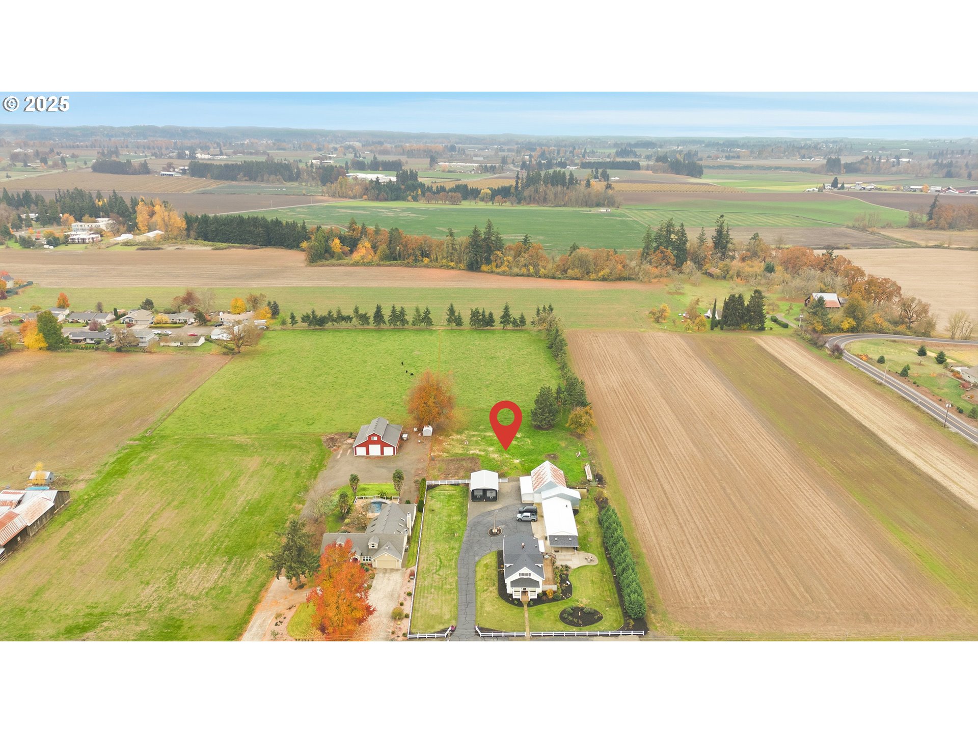 main property photo 16