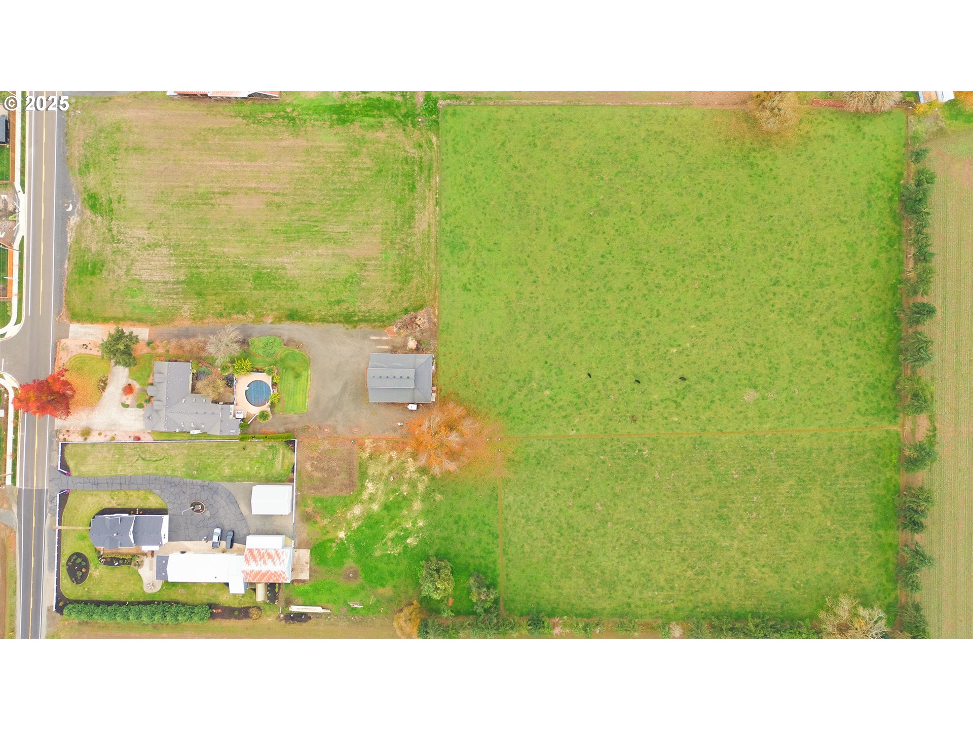 main property photo 17