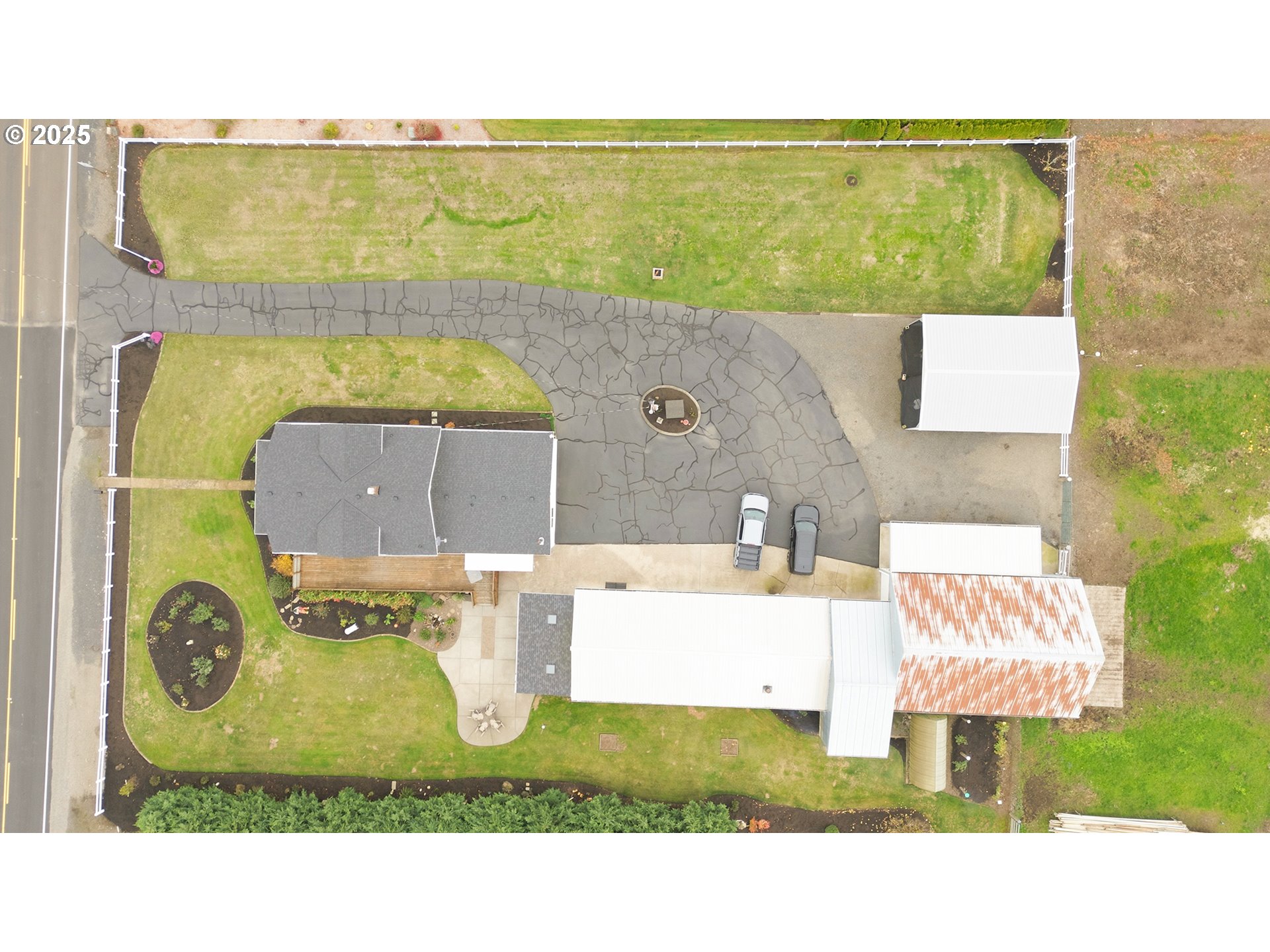 main property photo 3