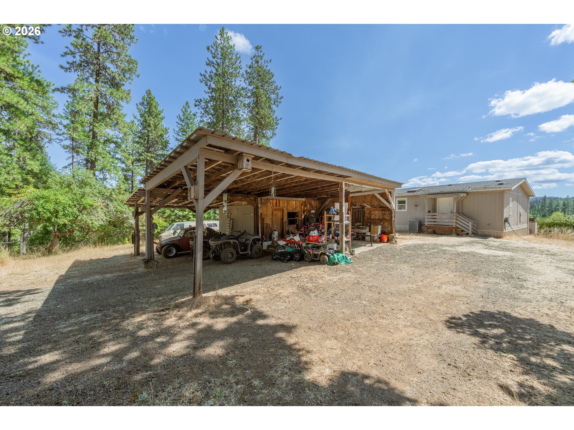 main property photo 14