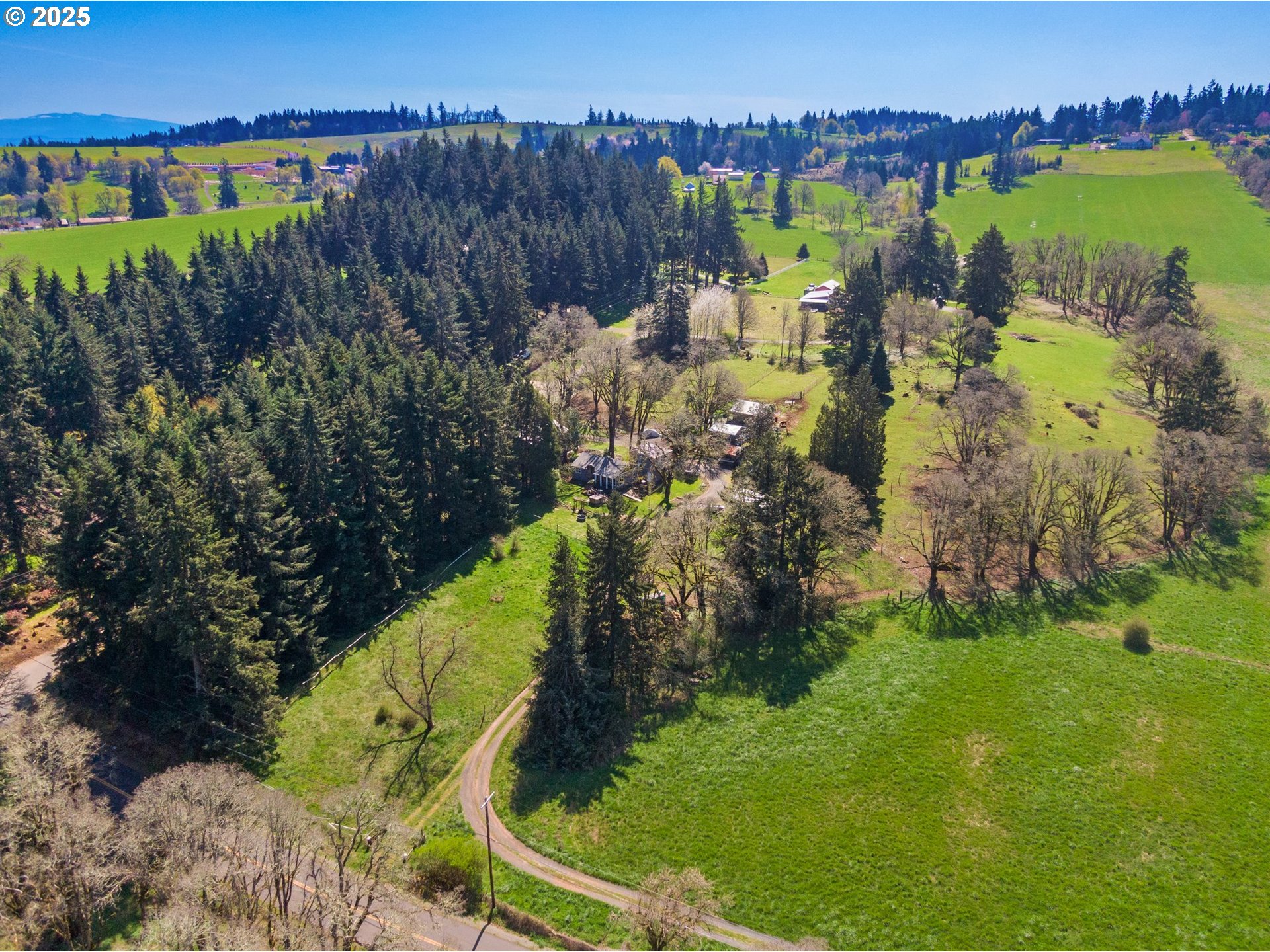 main property photo 35