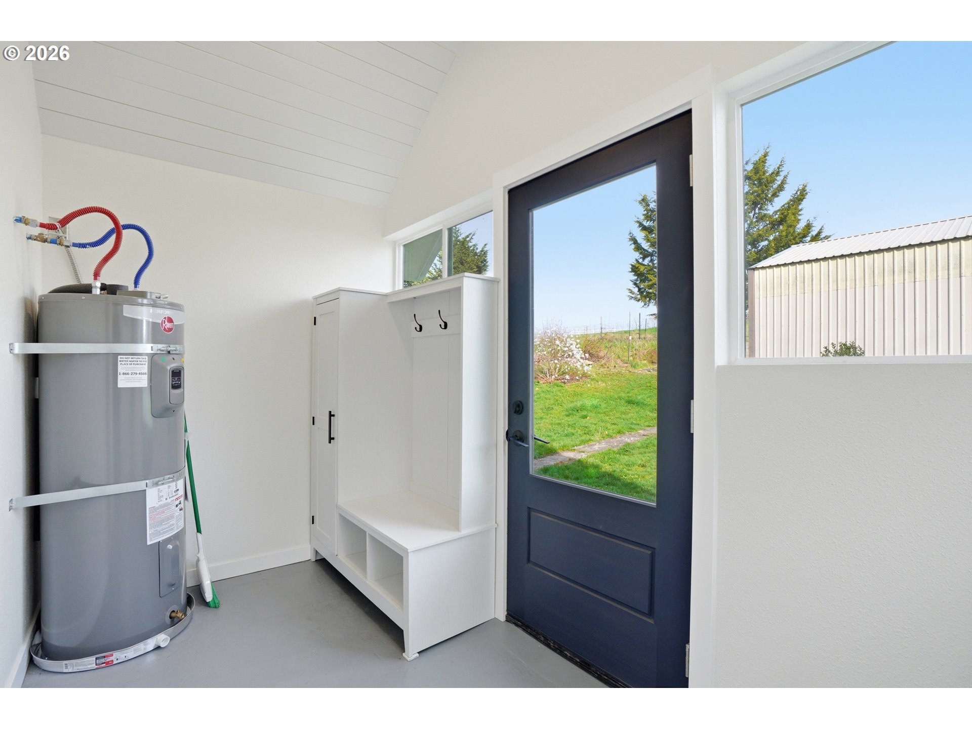 main property photo 25