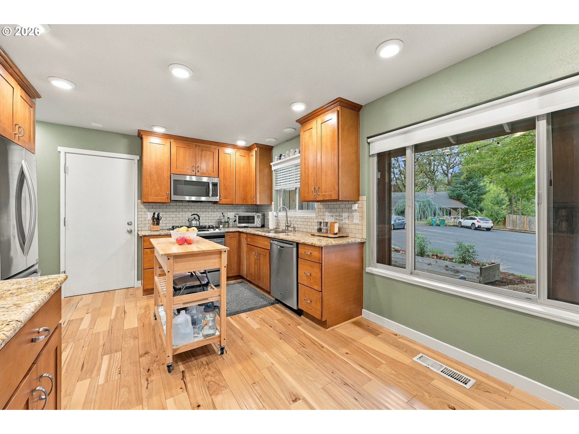 main property photo 14