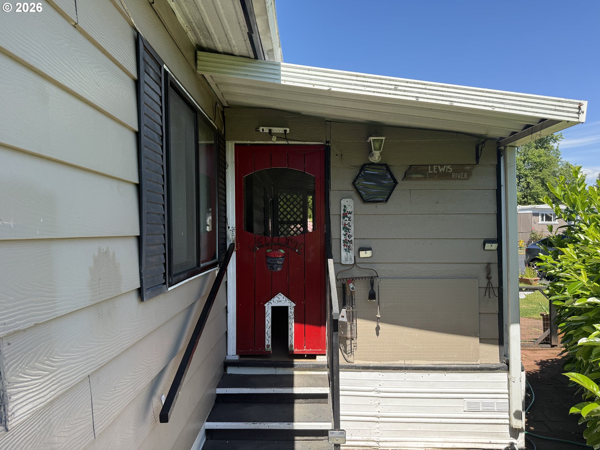 main property photo 14