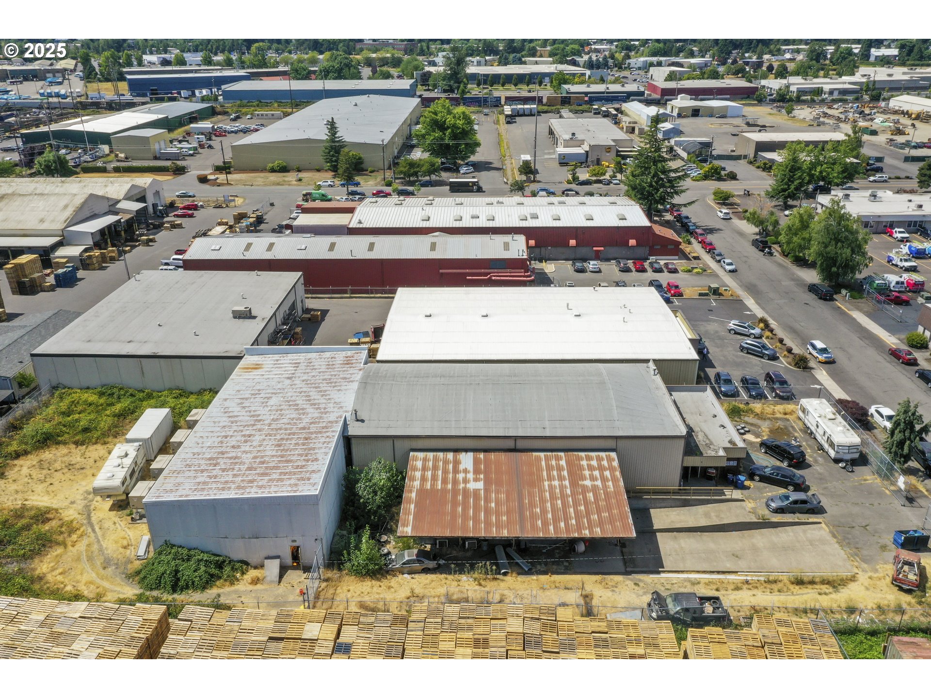 main property photo 20