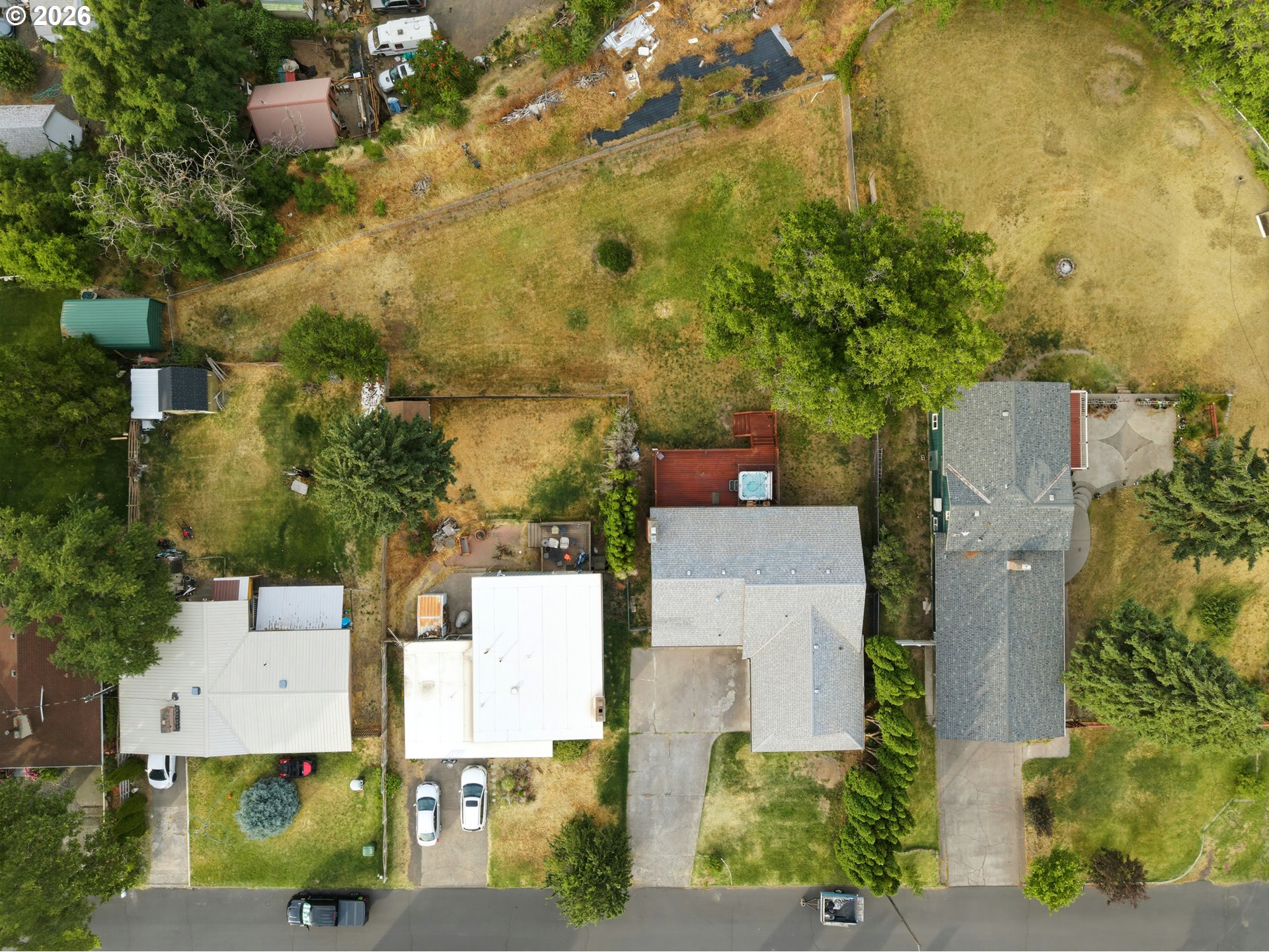 main property photo 33