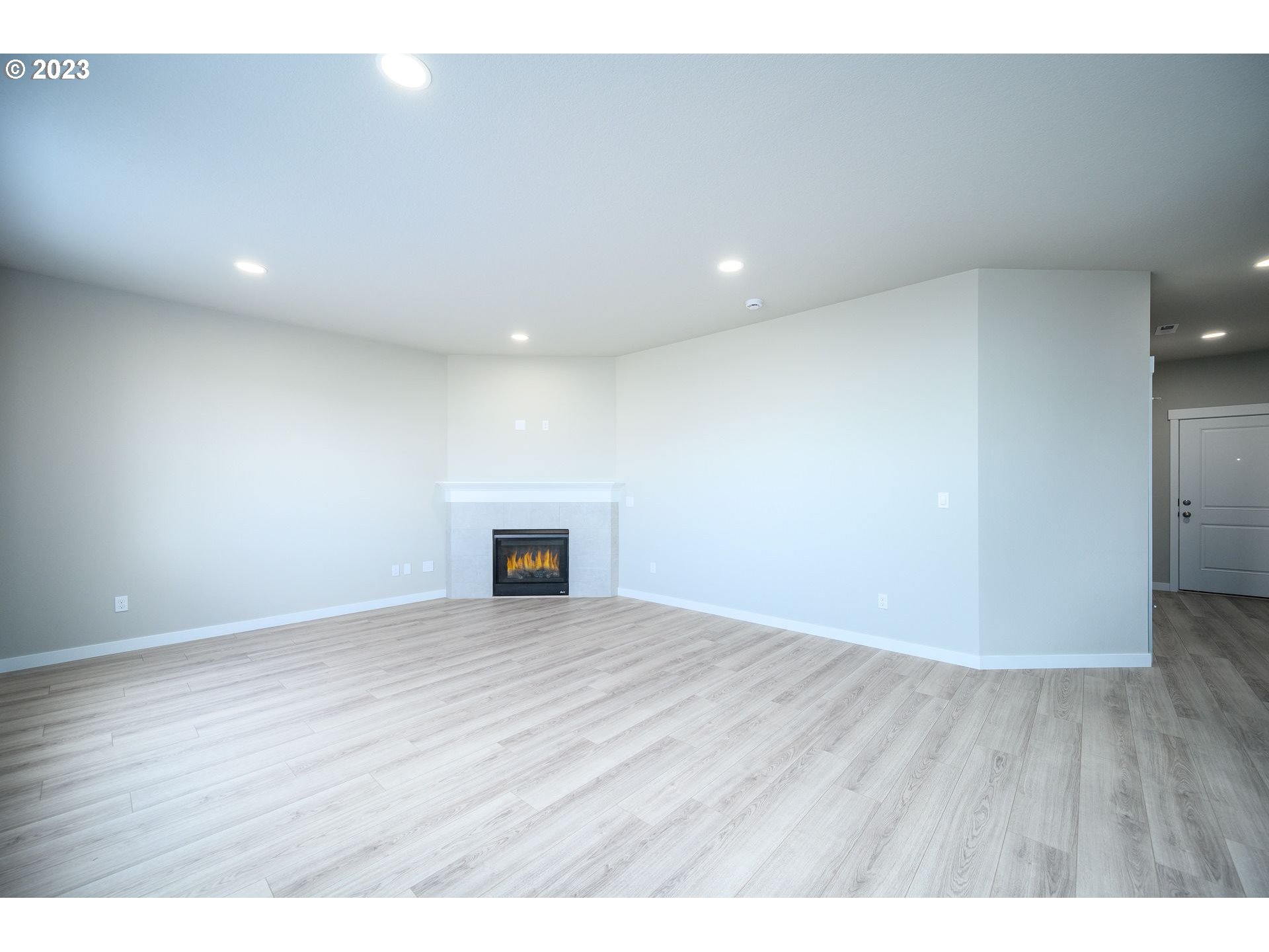 property viewer photo 10