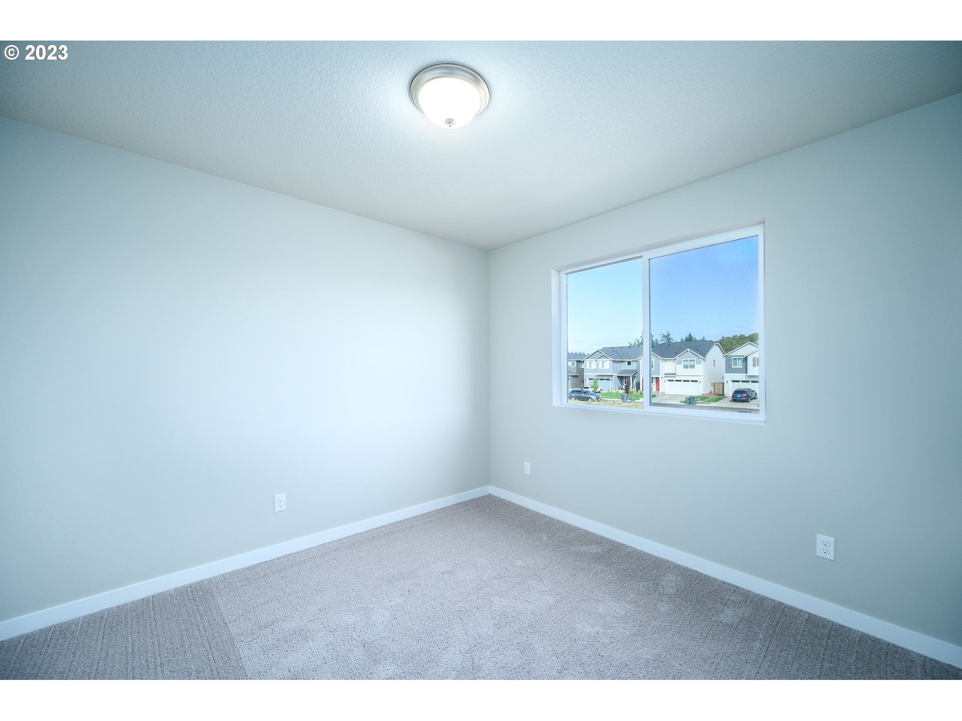 property viewer photo 24