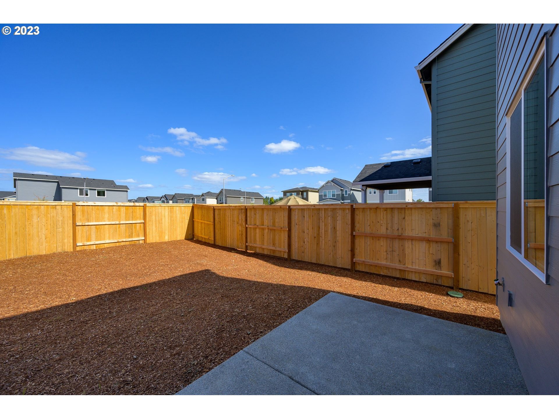 property viewer photo 38