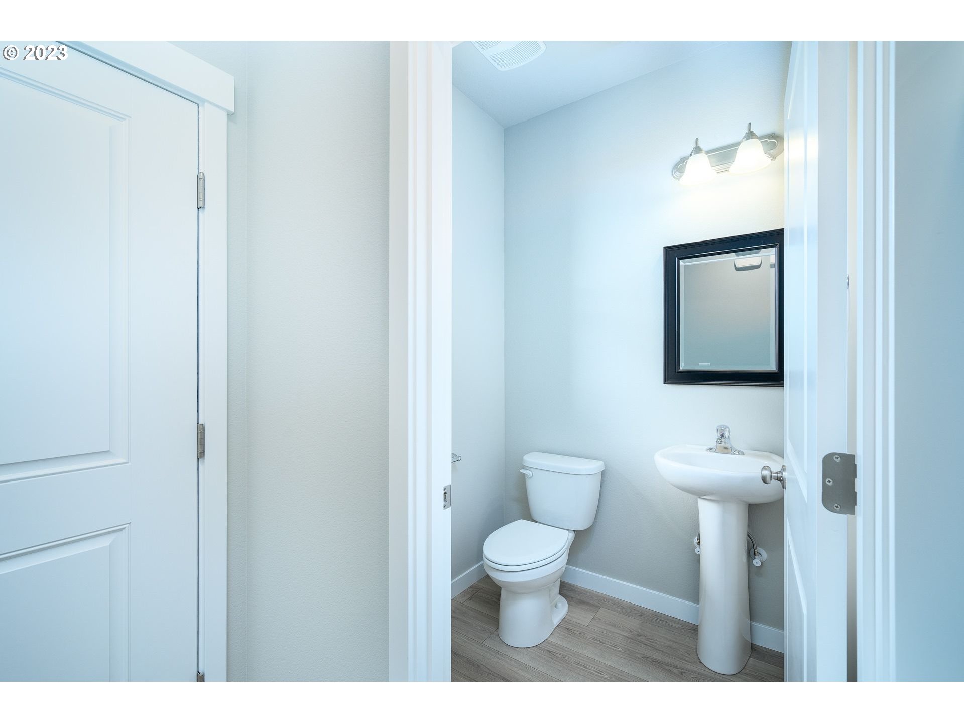 property viewer photo 6