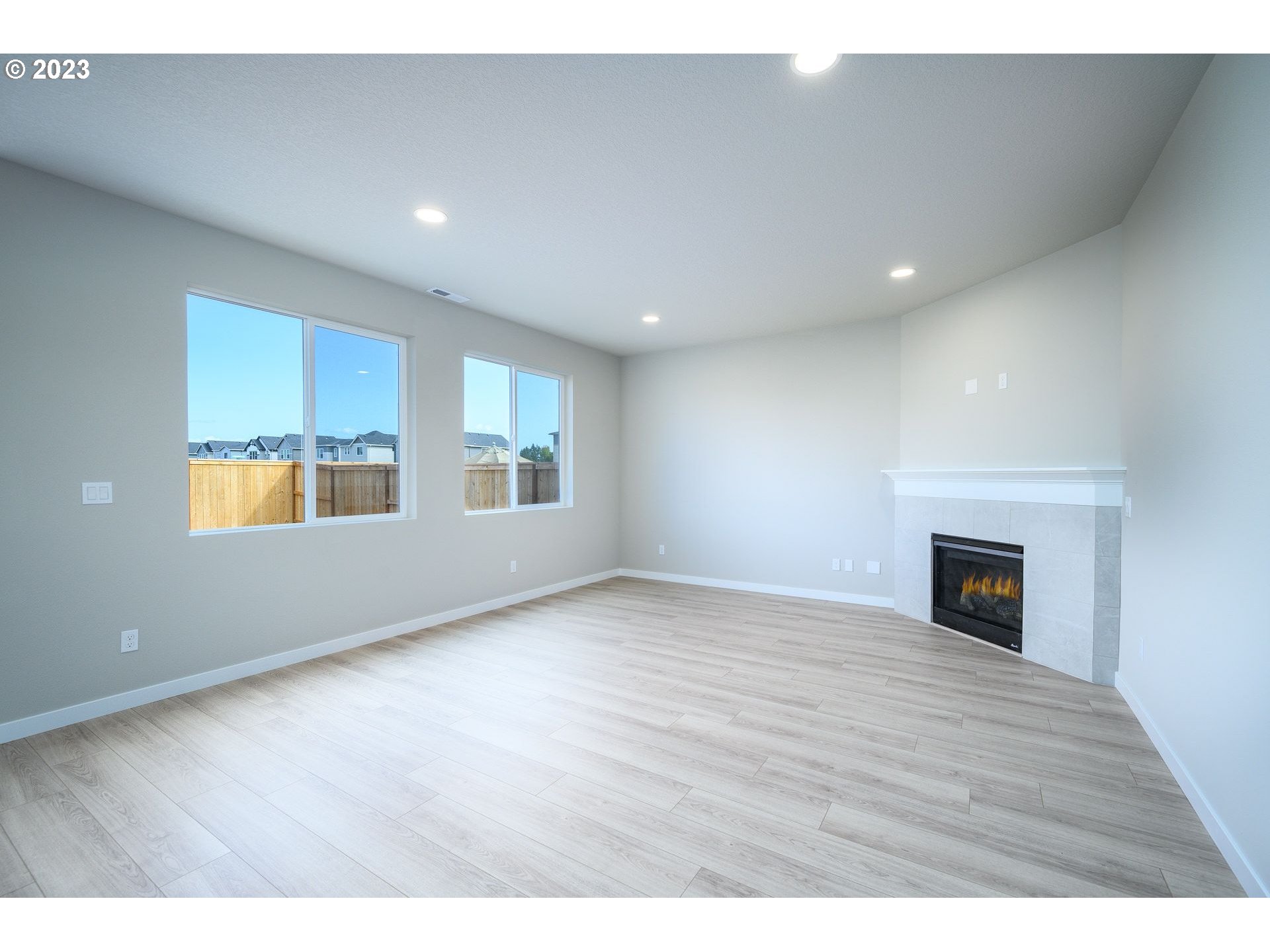 property viewer photo 8