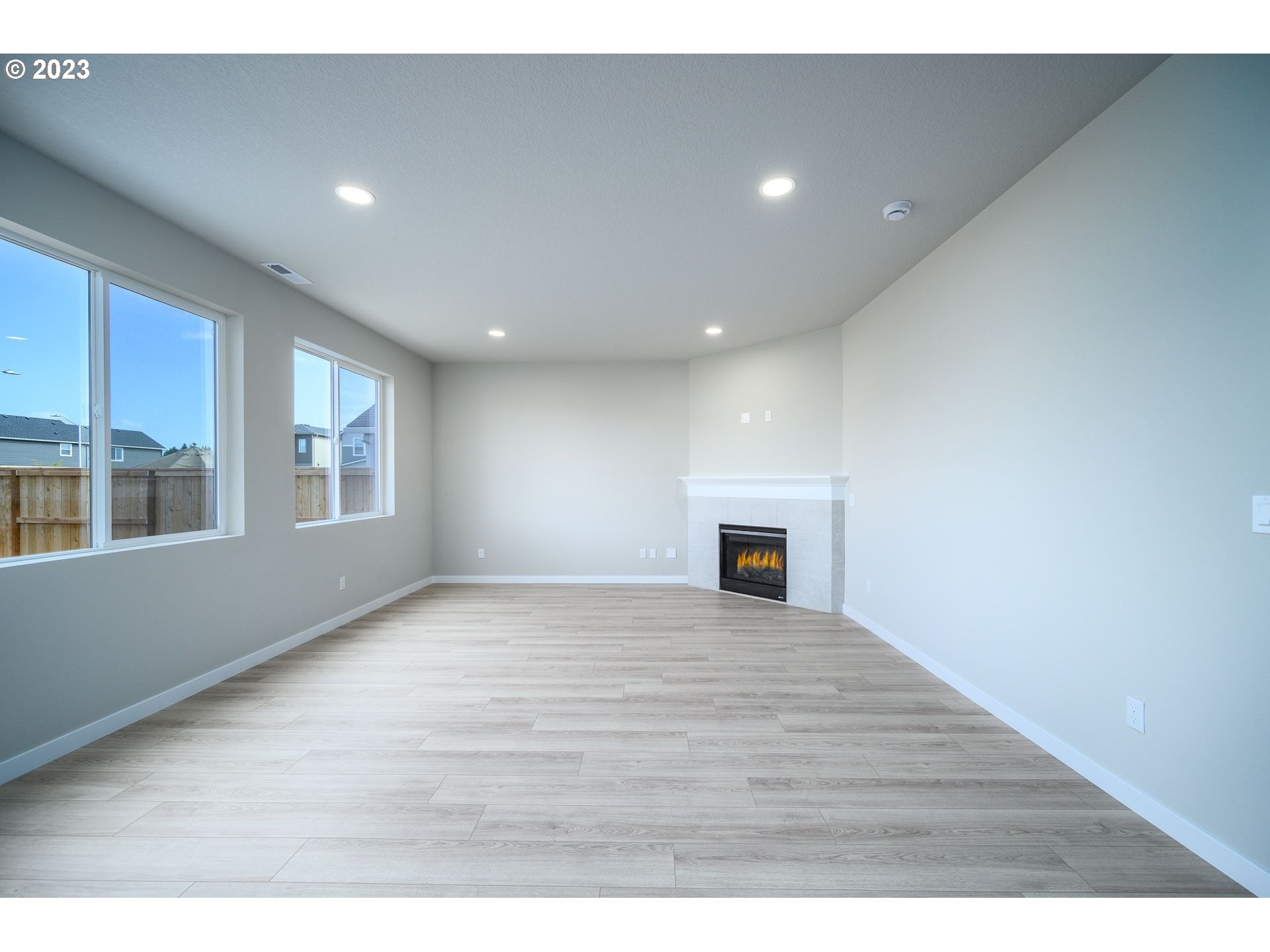 property viewer photo 9