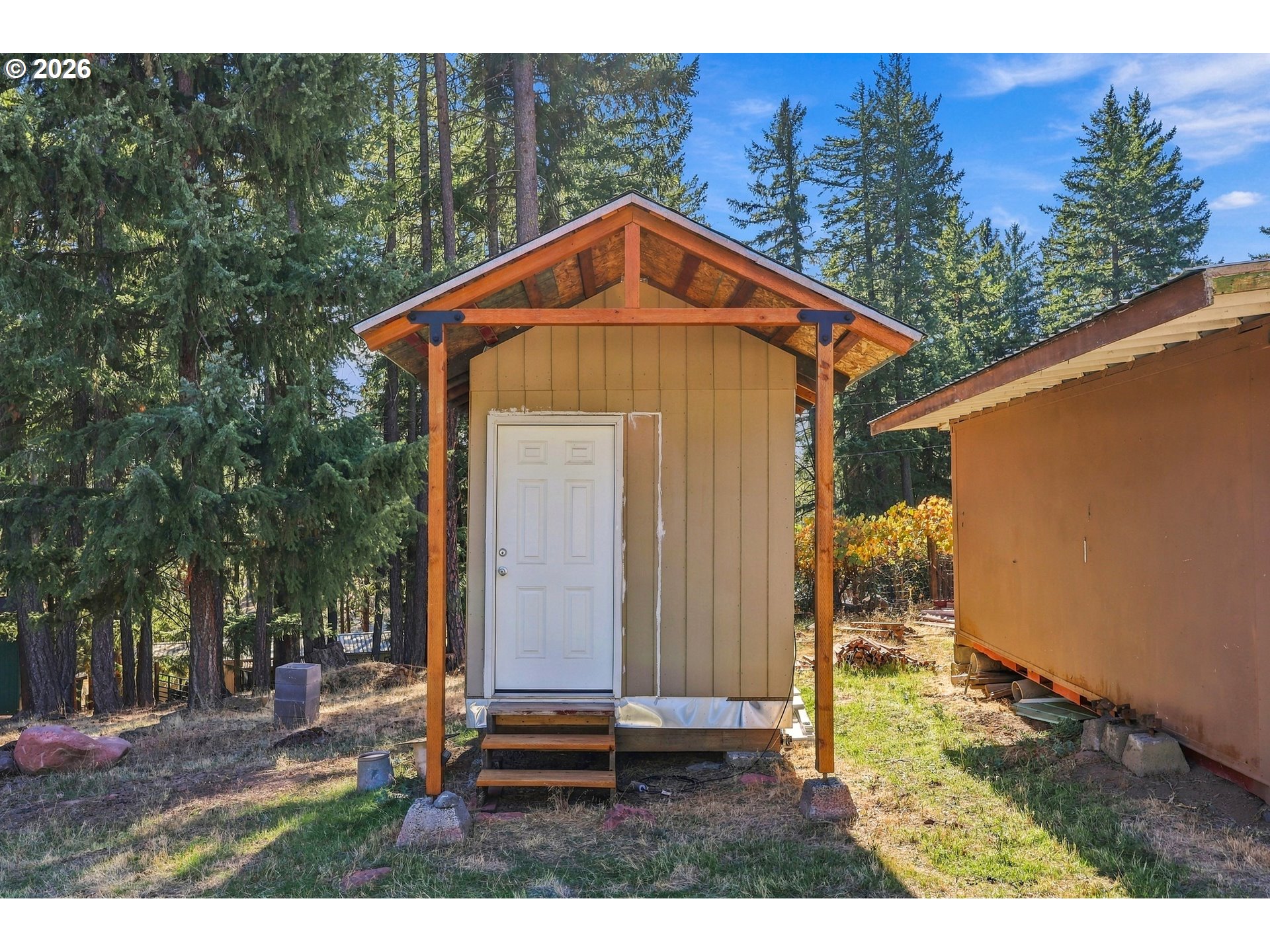 main property photo 7