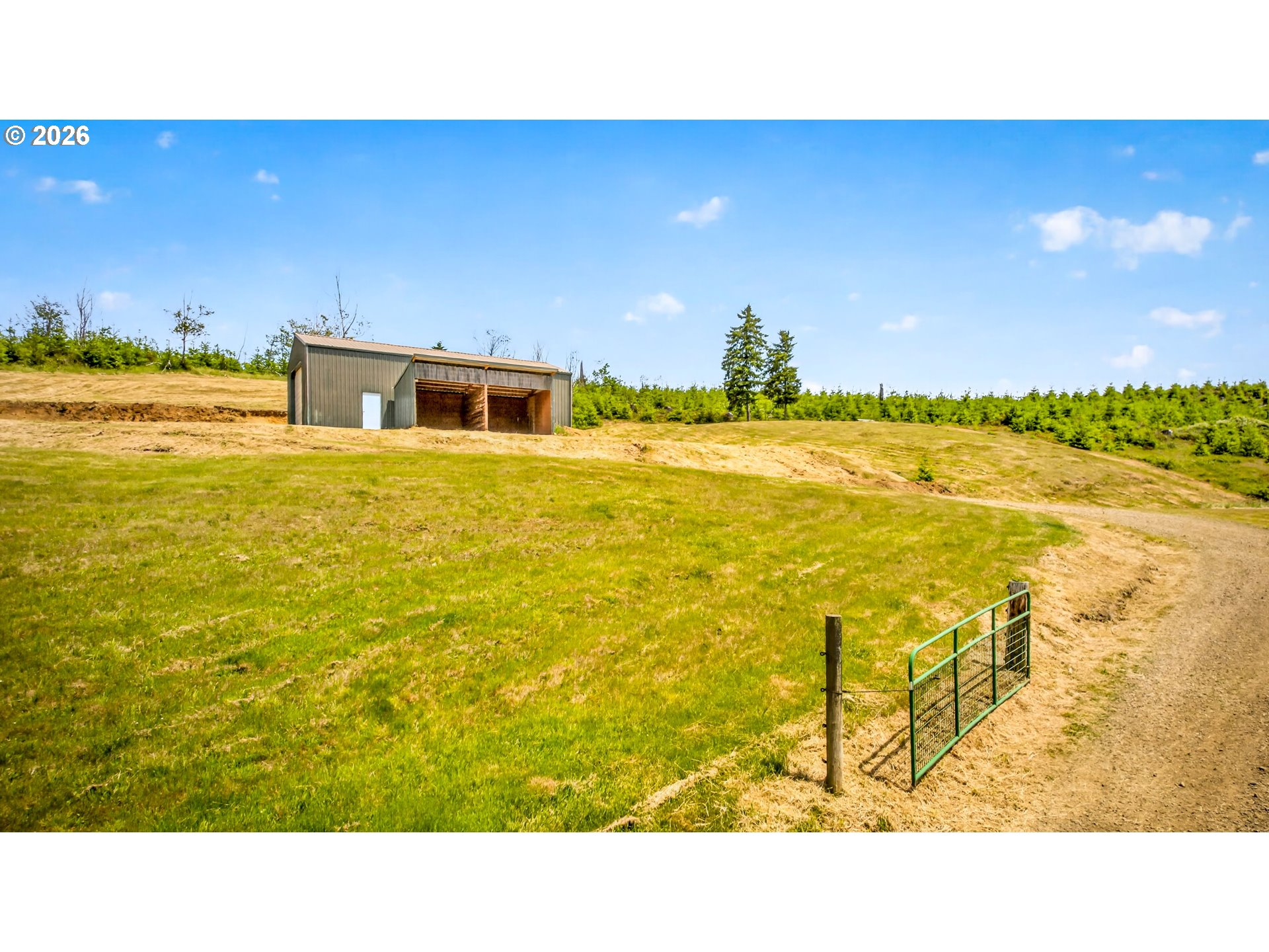 main property photo 34