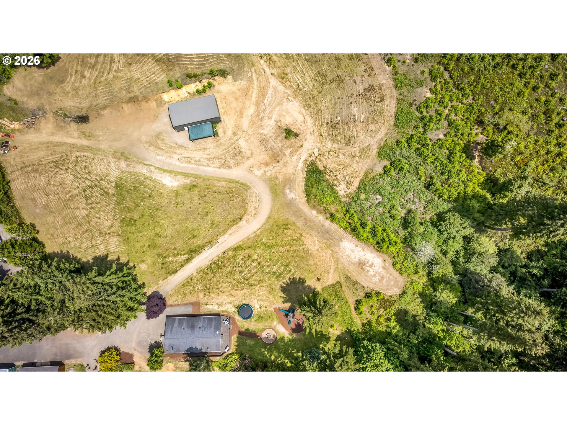 main property photo 37