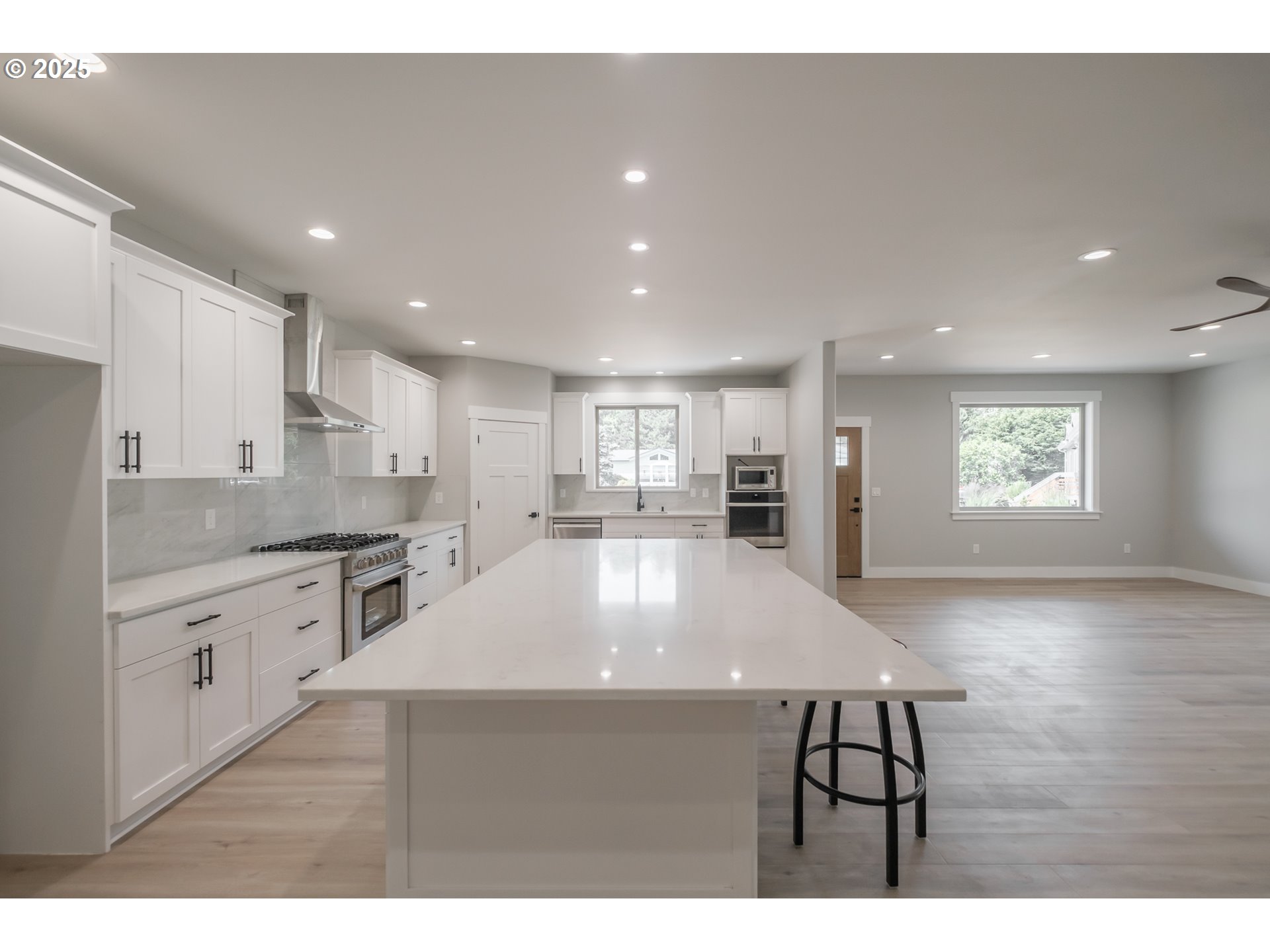 property viewer photo 11