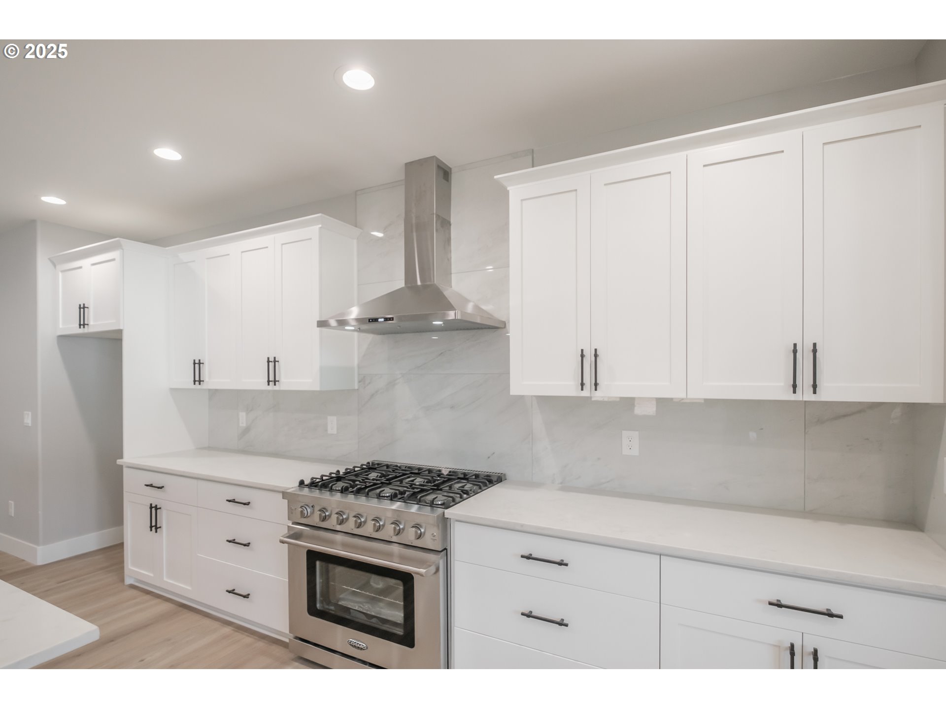 property viewer photo 12