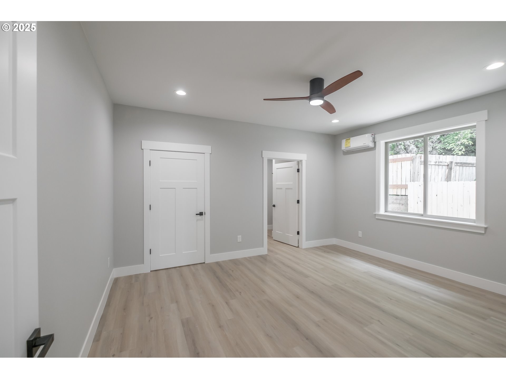 property viewer photo 17